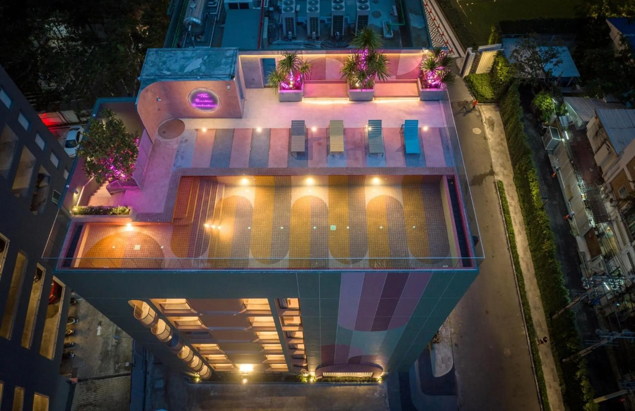 Night in The Quarter Ratchathewi by UHG