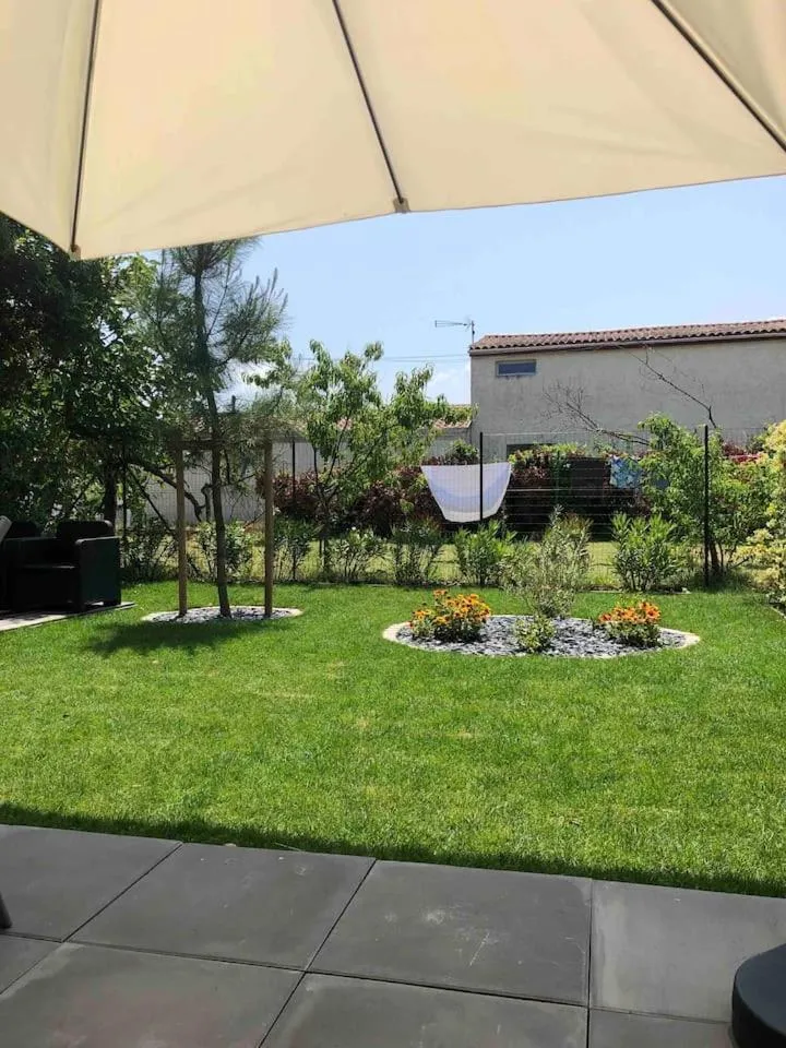 Garden in L' Hippocampe du bassin - 3 étoiles
