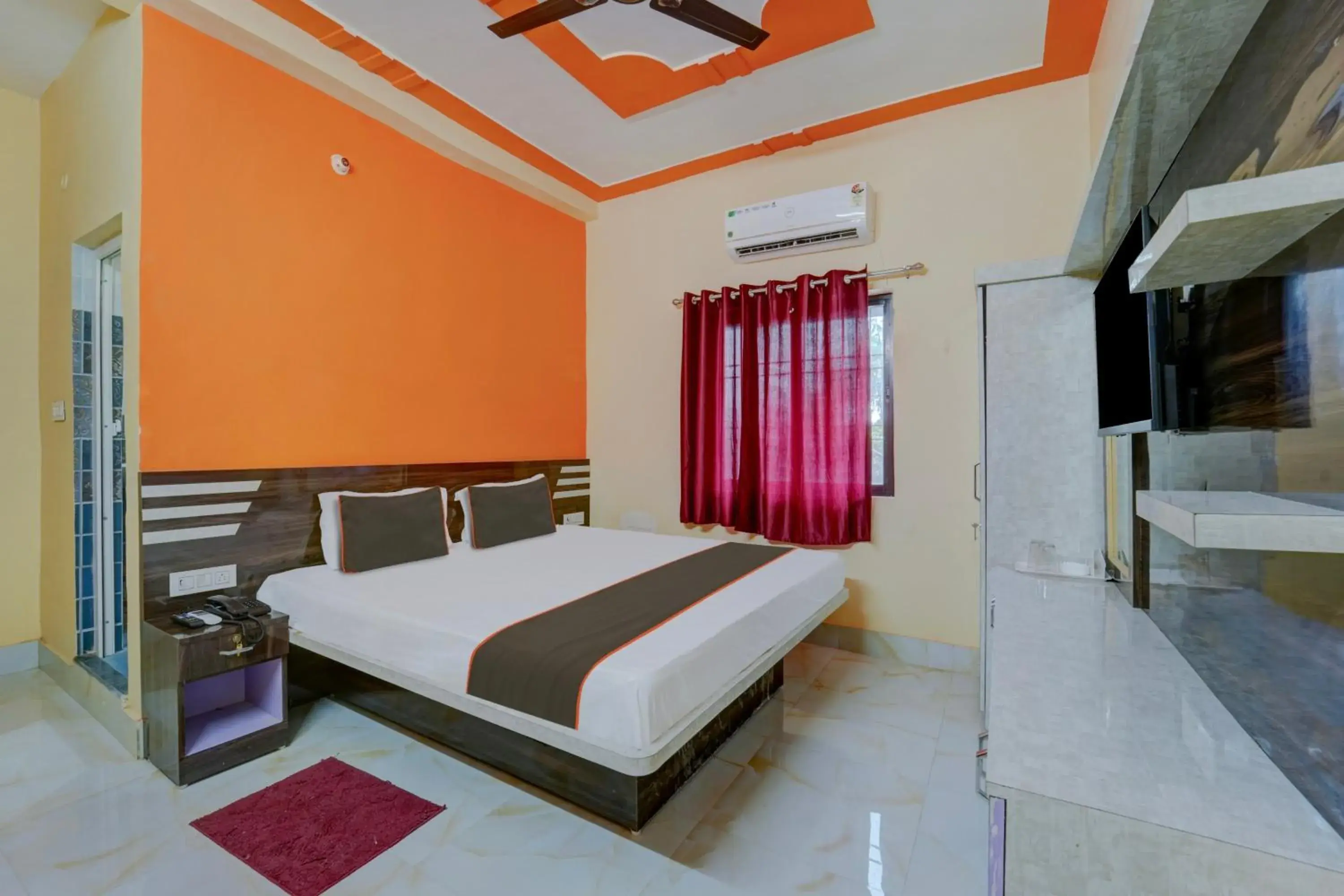 Bedroom, Bed in Hotel O Siddhi Vinayak Hotel & Banquets Bedroom, Bed in Hotel O Siddhi Vinayak Hotel & Banquets