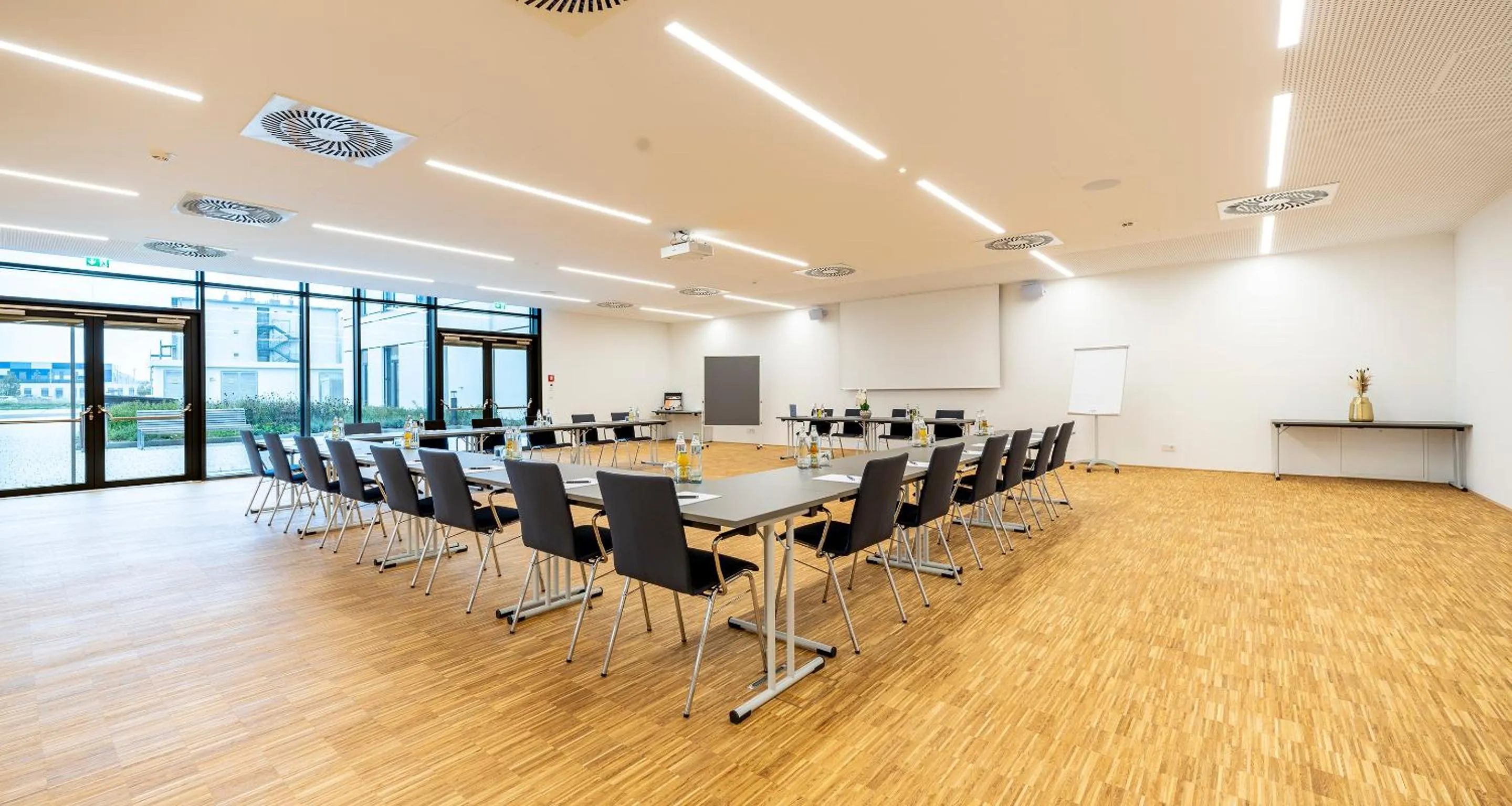 Meeting/conference room in PLAZA INN Wiener Neustadt, BW Signature Collection