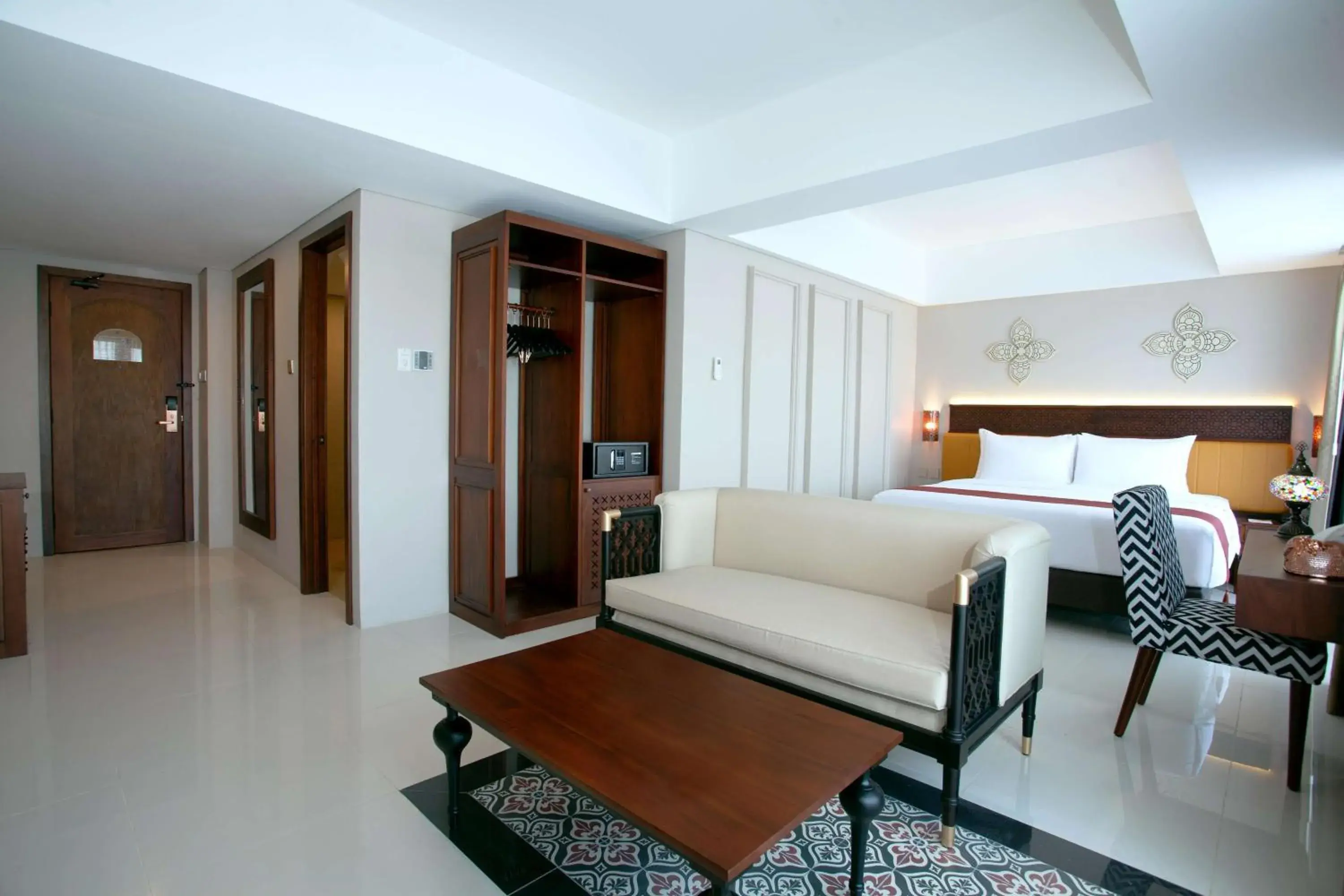 Photo of the whole room, Bed in Alhambra Hotel & Convention, BW Signature Collection Photo of the whole room, Bed in Alhambra Hotel & Convention, BW Signature Collection