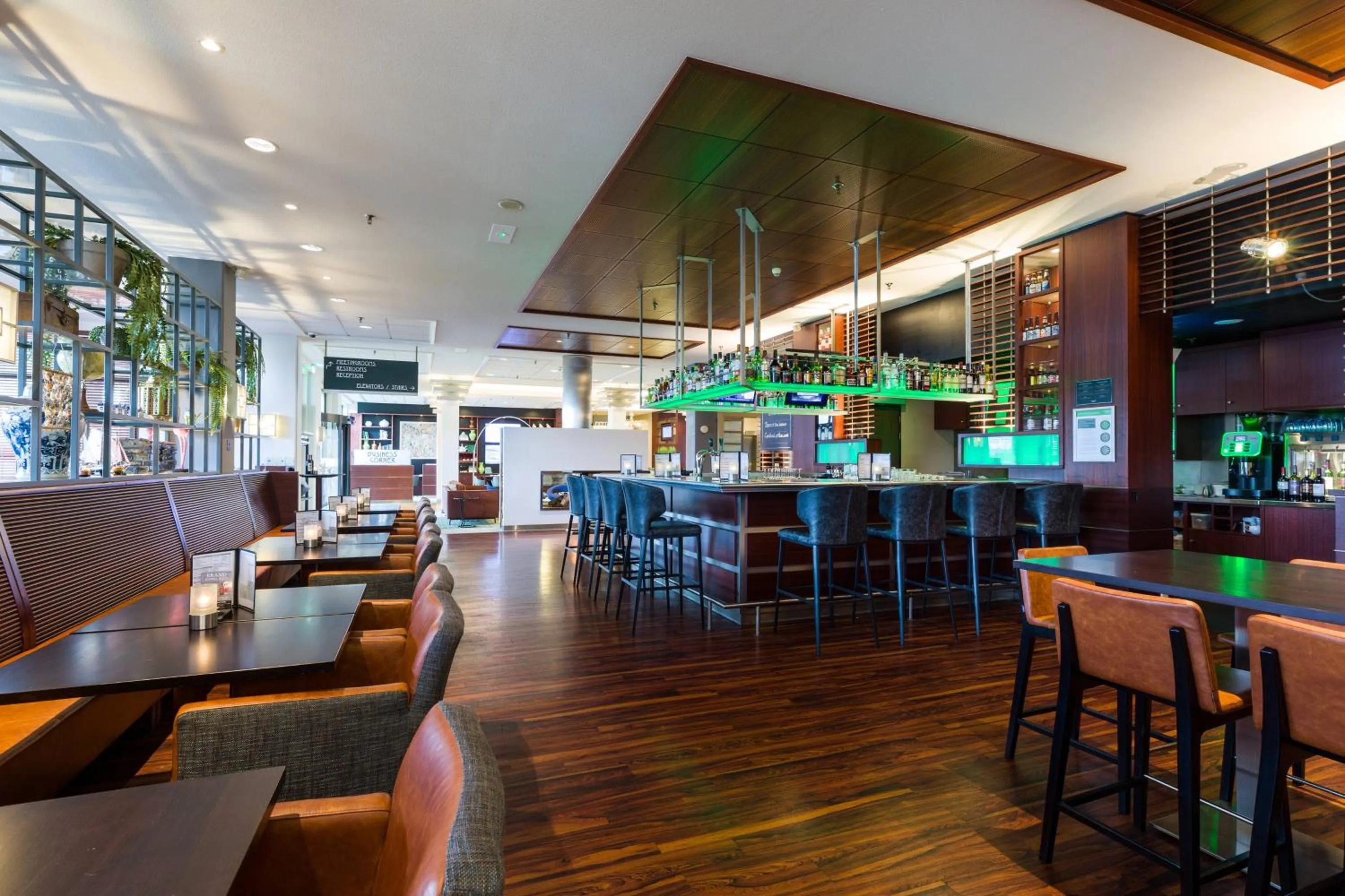 Lounge or bar in Courtyard by Marriott Amsterdam Airport