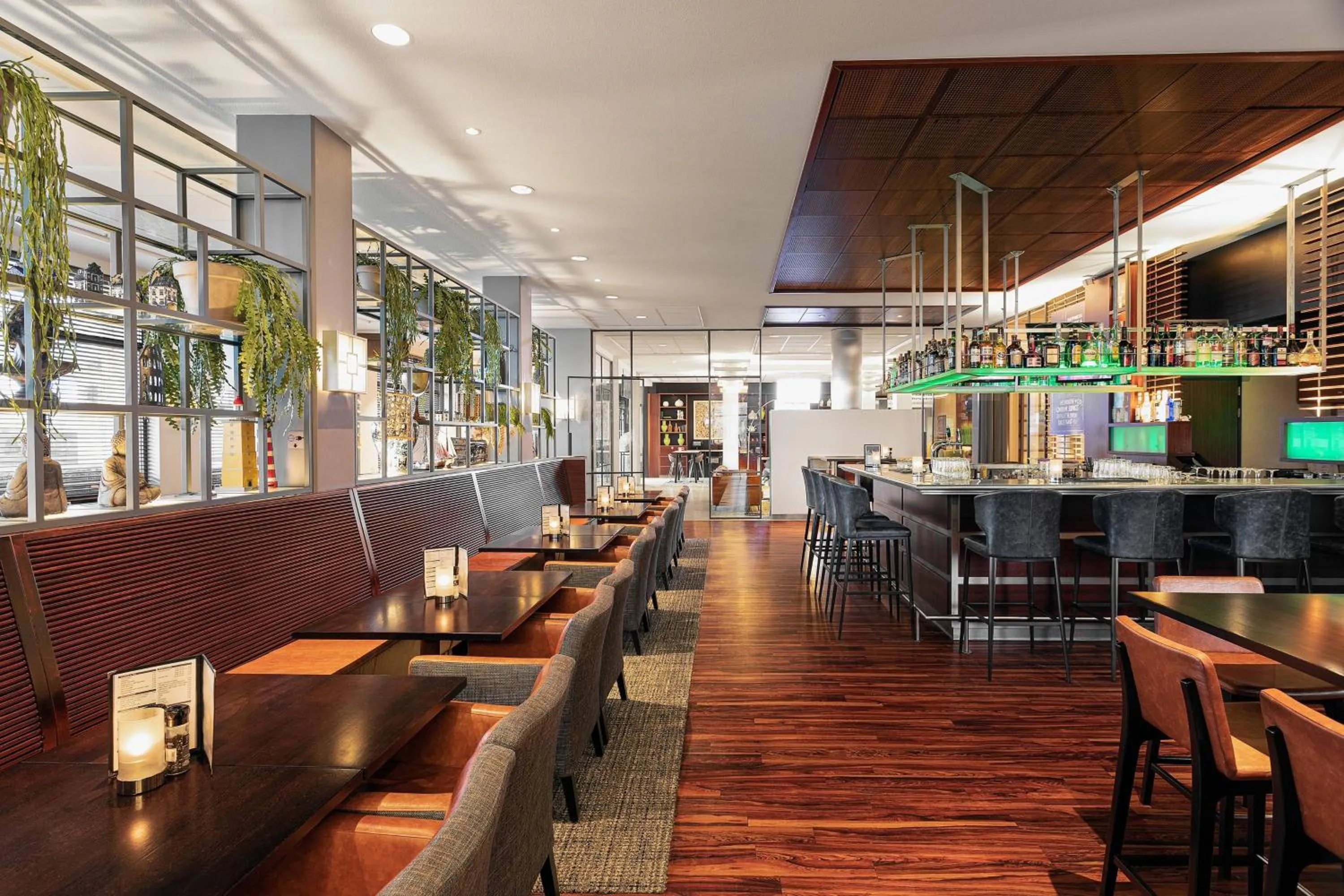 Lounge or bar in Courtyard by Marriott Amsterdam Airport