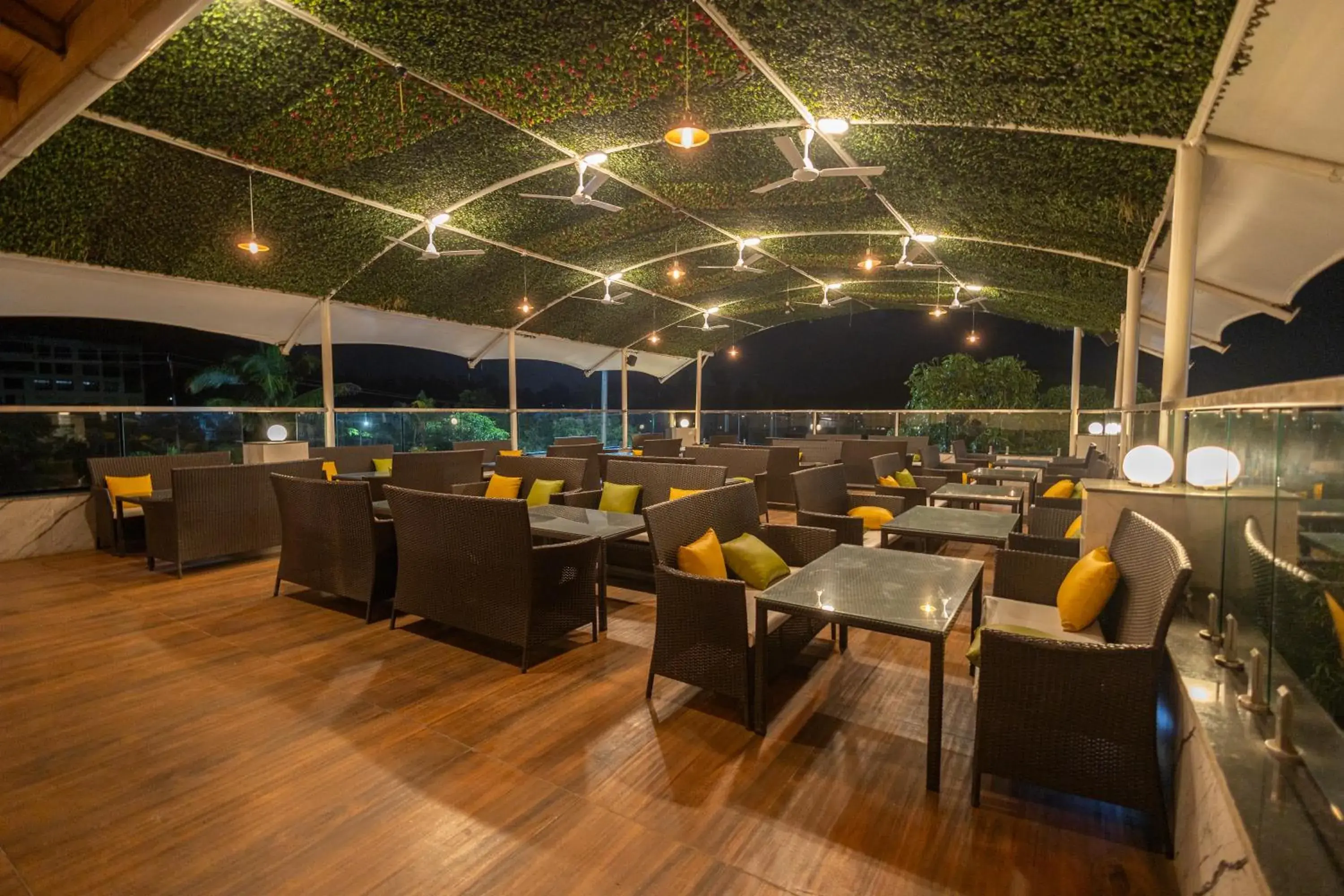 Lounge or bar in Freesia Resort by Express Inn Lounge or bar in Freesia Resort by Express Inn