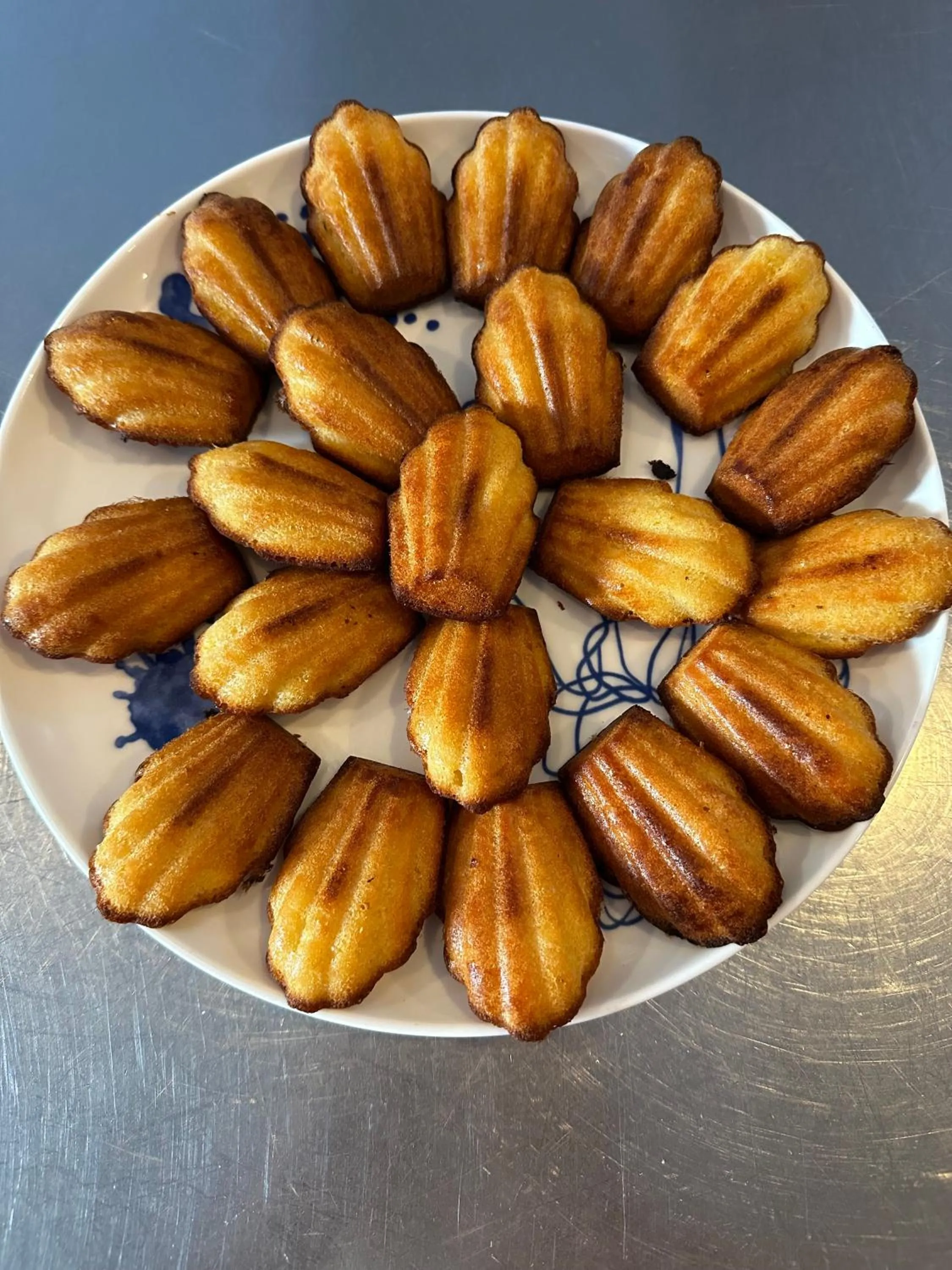 Breakfast in Nine-T-Teen Bed and Boutique