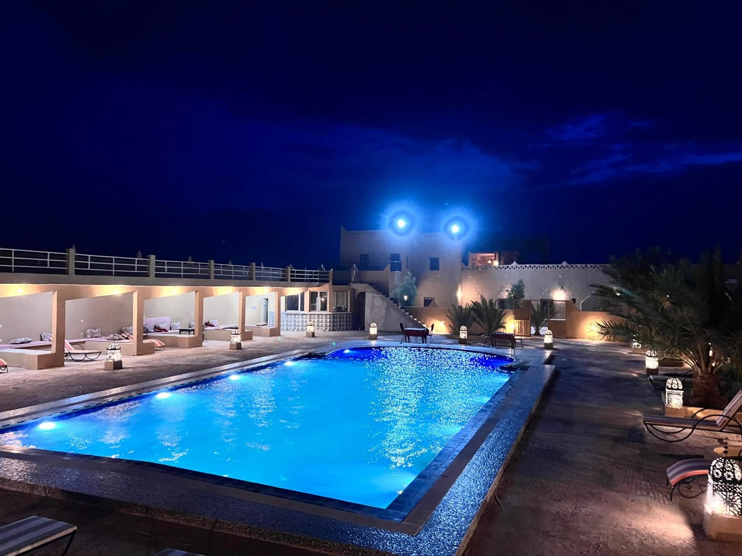 Night in Hotel Camping Les Roses Des Dunes & Piscine