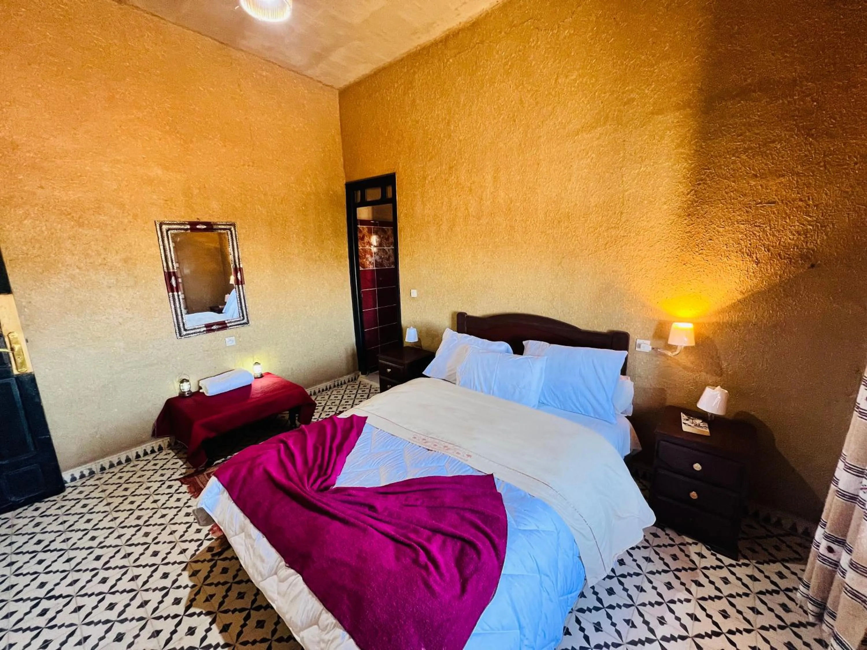 Bed in Hotel Camping Les Roses Des Dunes & Piscine