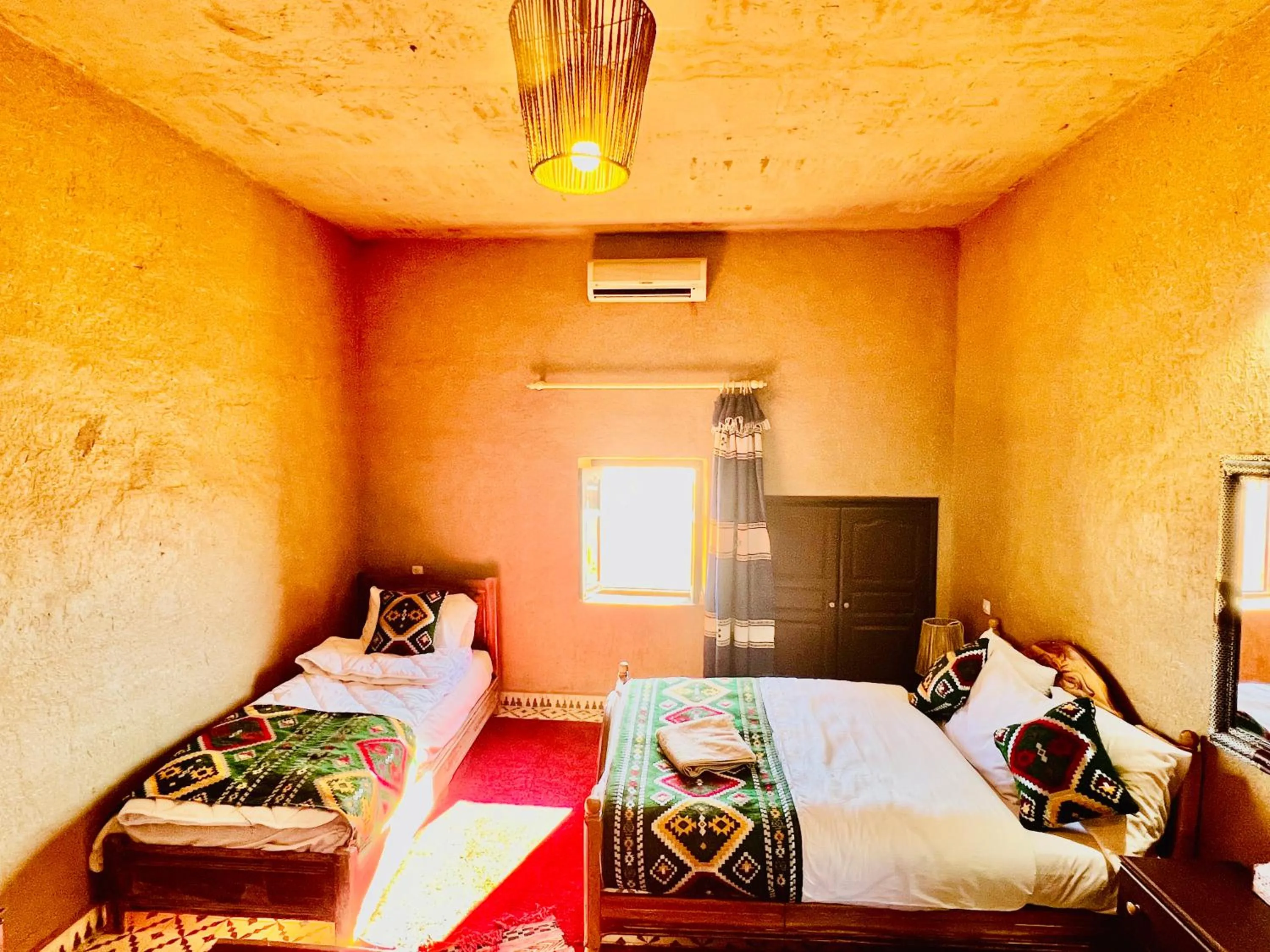 Bed in Hotel Camping Les Roses Des Dunes & Piscine