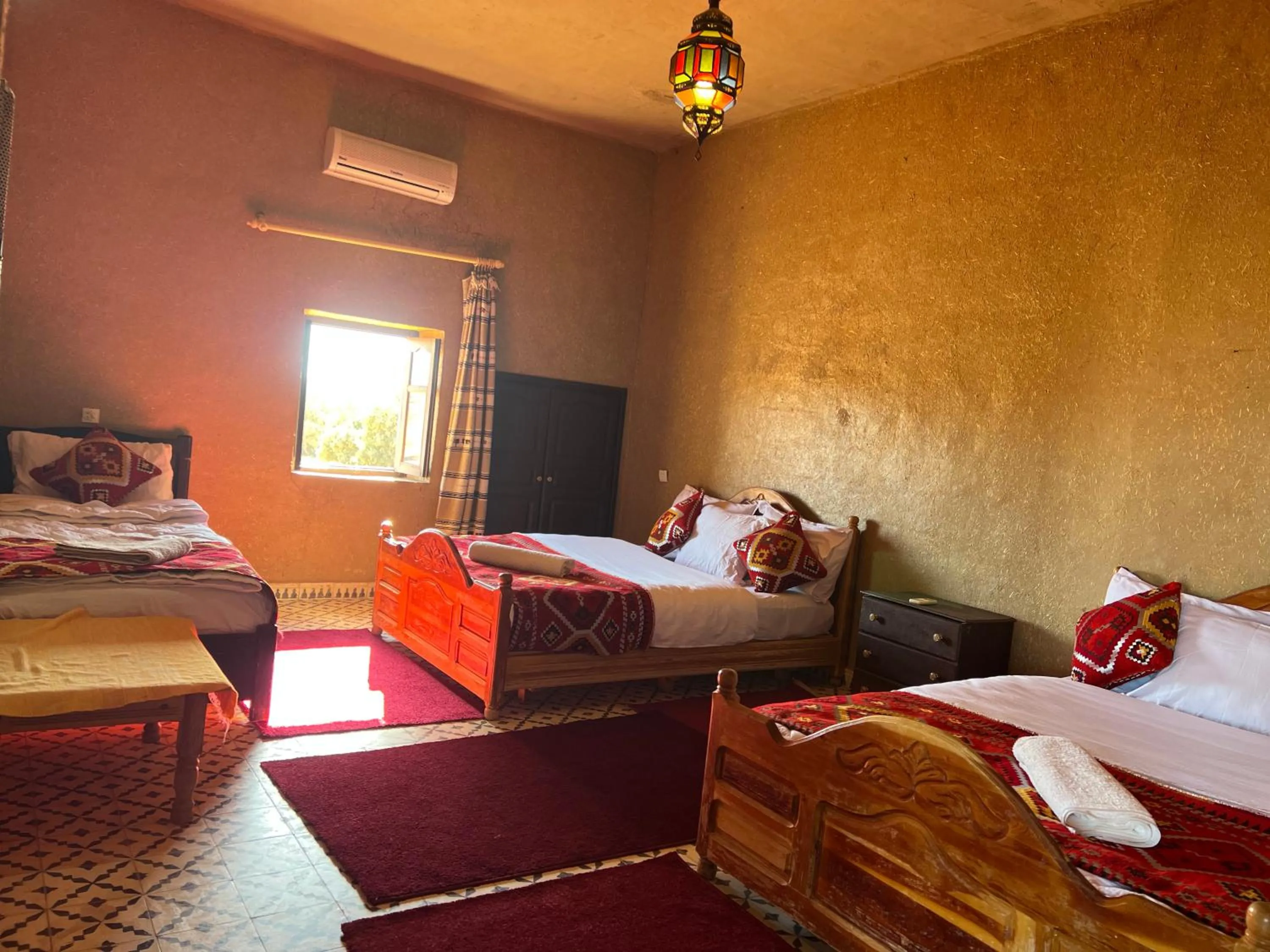 Bed in Hotel Camping Les Roses Des Dunes & Piscine