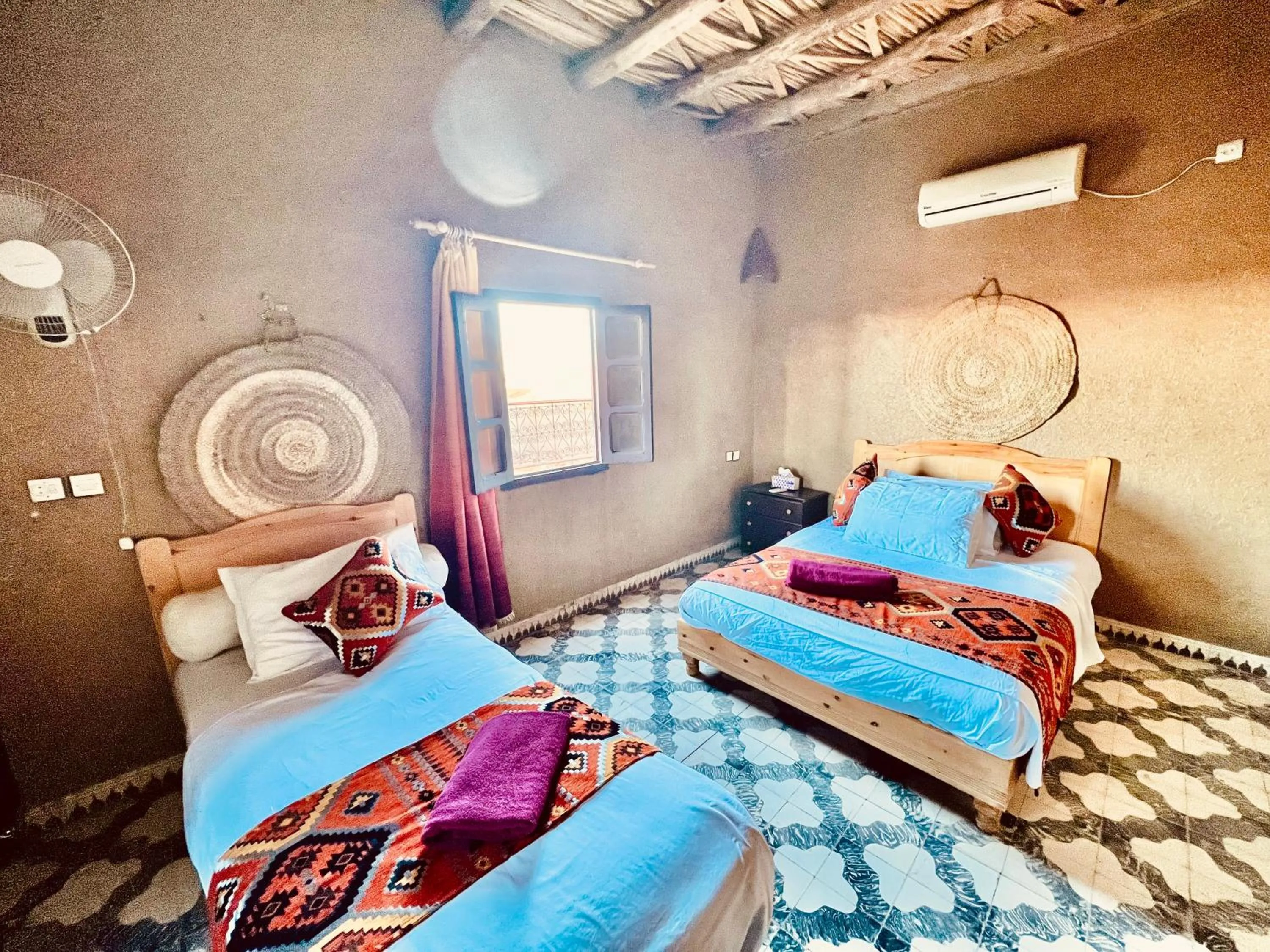 Bed in Hotel Camping Les Roses Des Dunes & Piscine