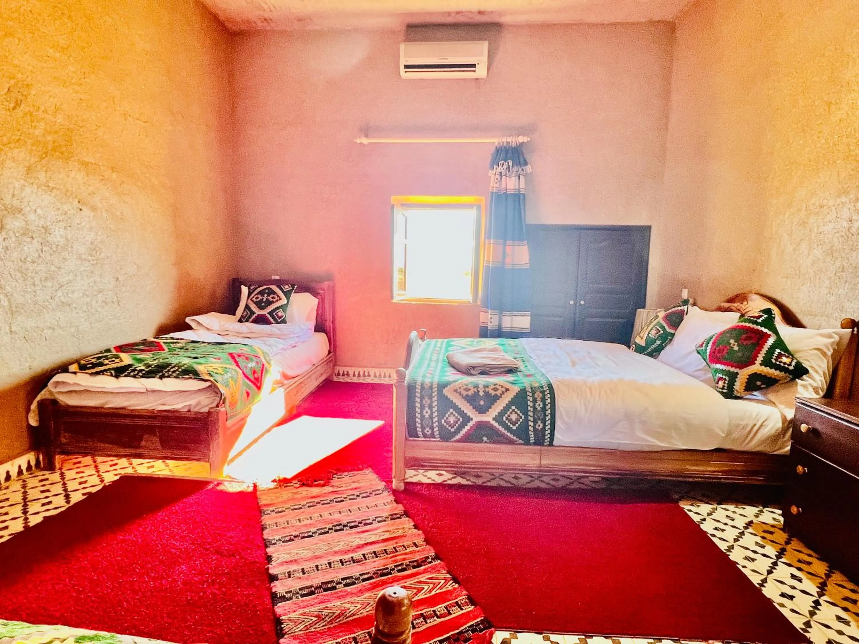 Bed in Hotel Camping Les Roses Des Dunes & Piscine