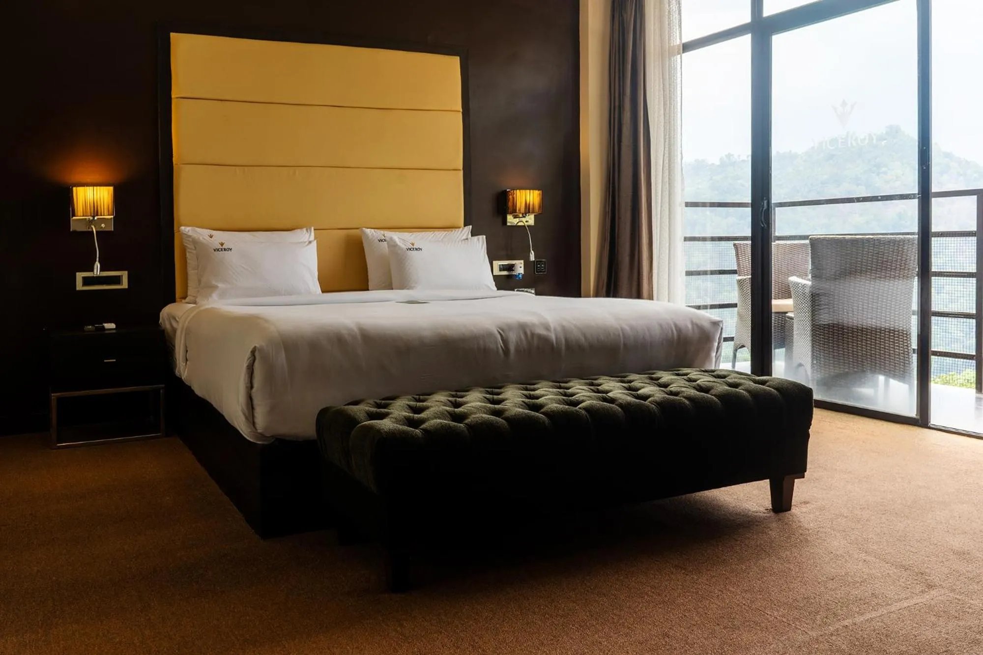 Bed in Viceroy Luxury Mountain Resort and Spa