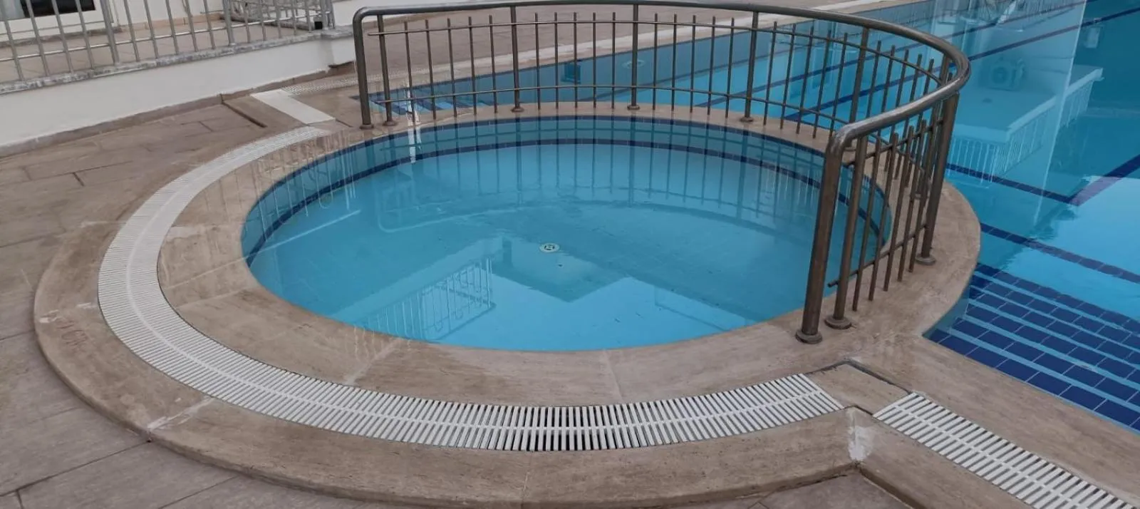 Swimming pool in Sarıgerme Apart