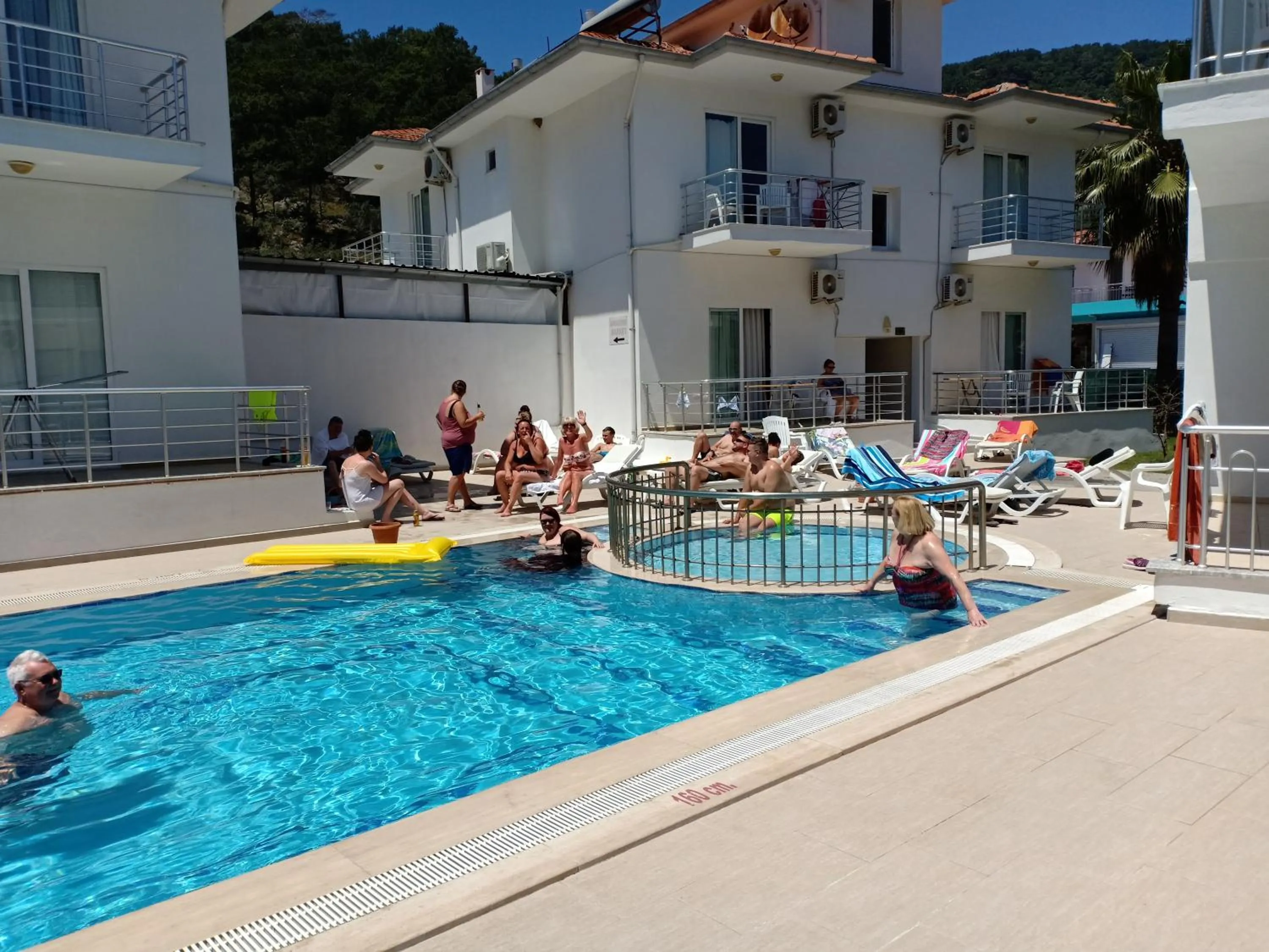 Swimming pool in Sarıgerme Apart