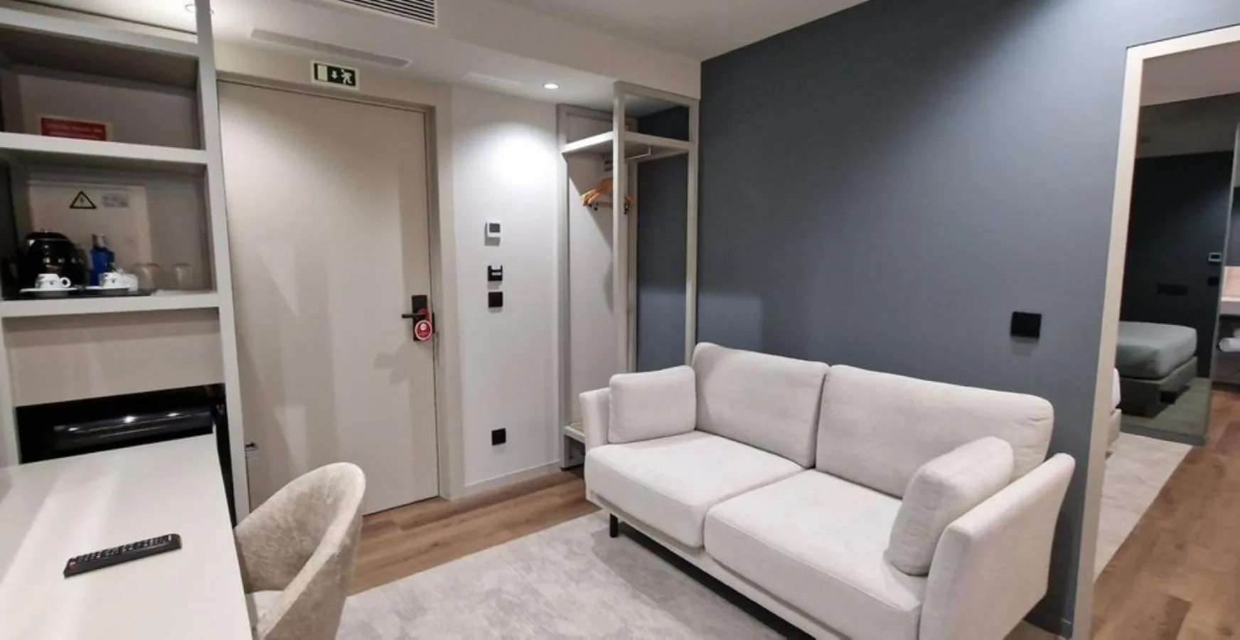 Bedroom in Bom Sucesso Hotel by gaiarooms