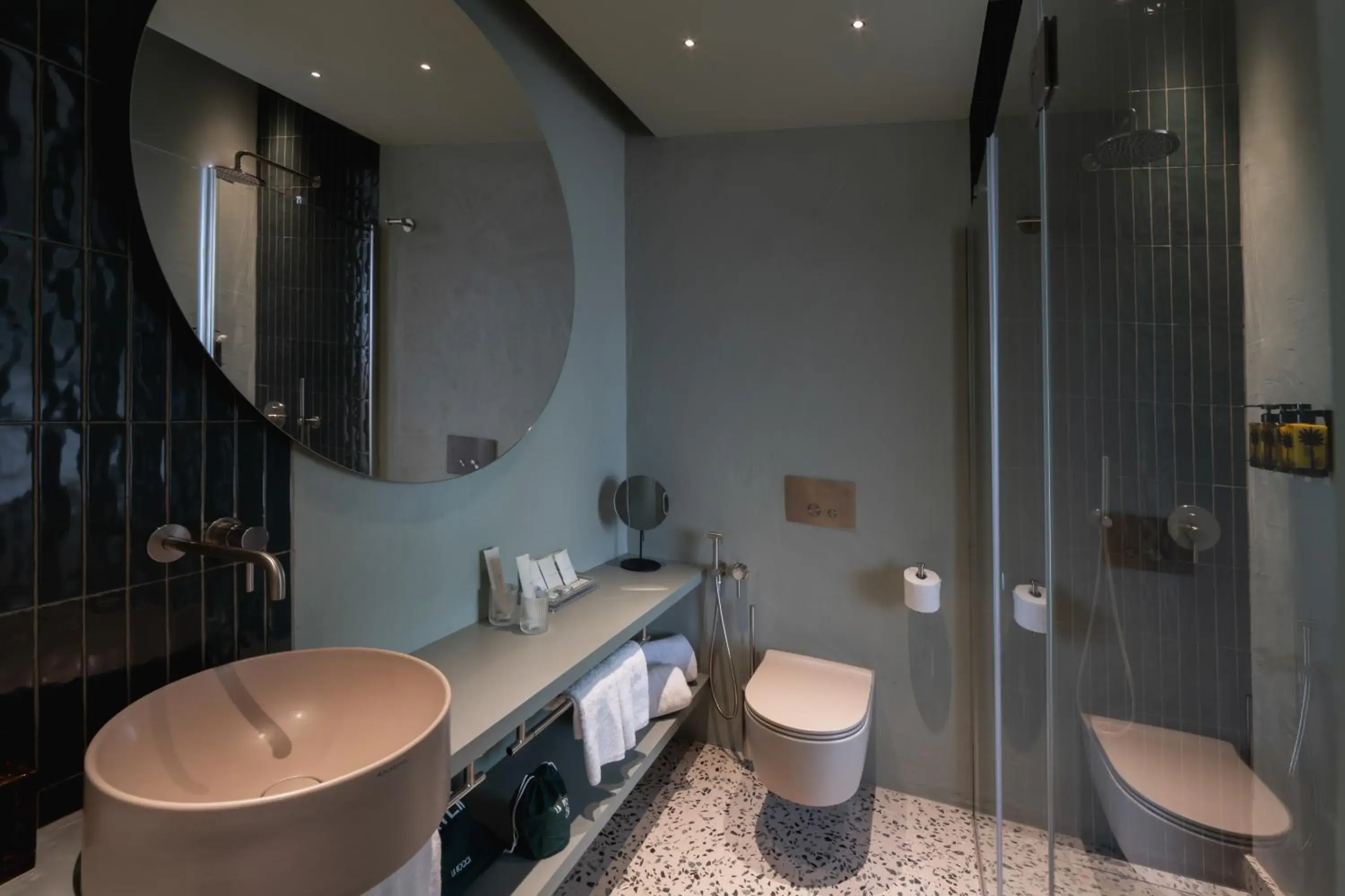 Double Room with Balcony and Sea View in La Roqqa Double Room with Balcony and Sea View in La Roqqa