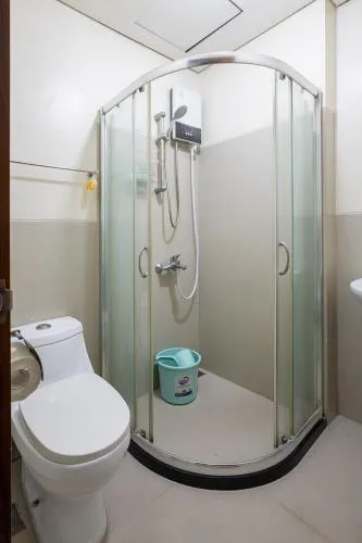 The Beacon Makati by mvmtransient