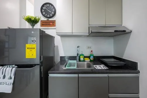 The Beacon Makati by mvmtransient