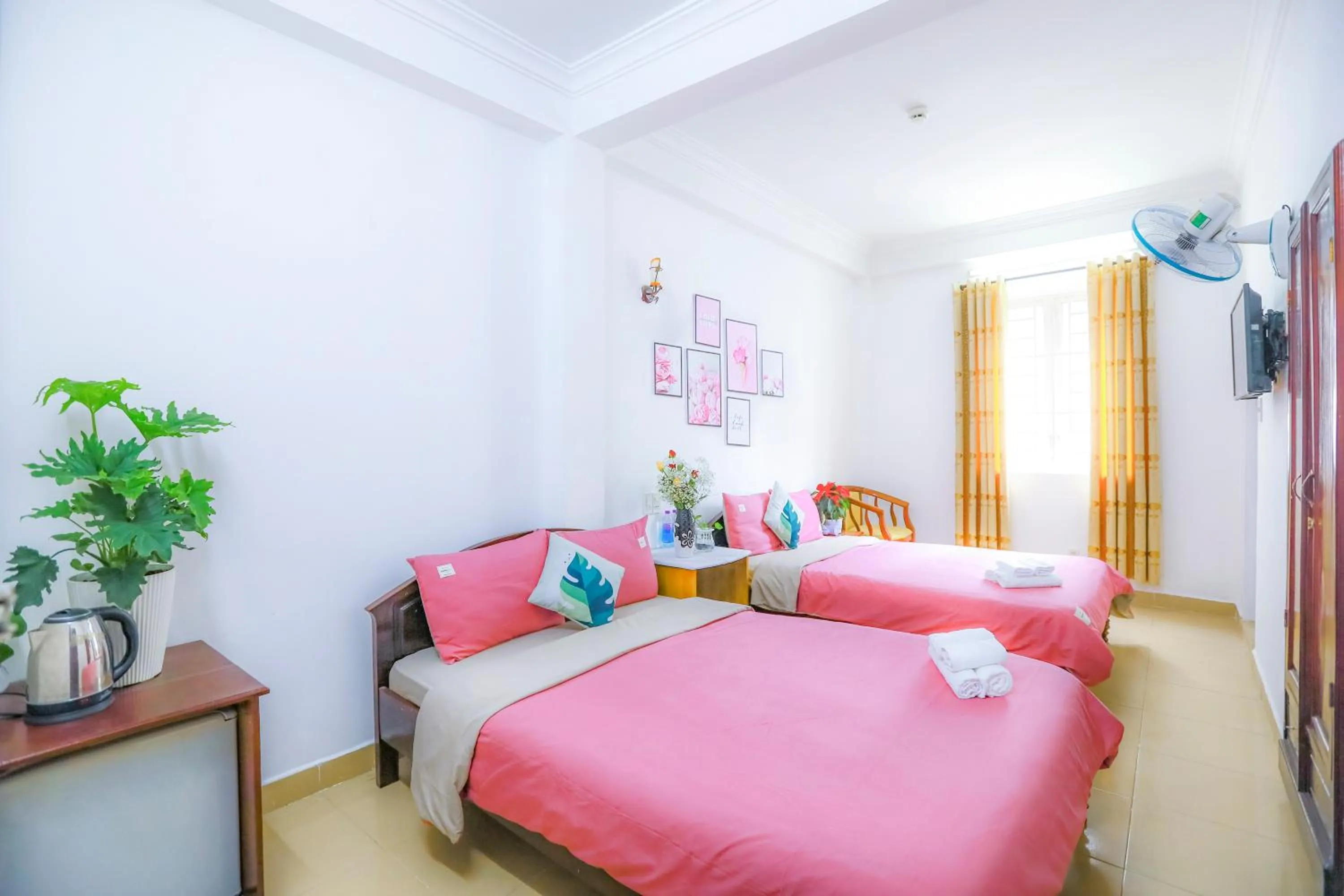 Bed in Pearl Wealth Dalat Hotel