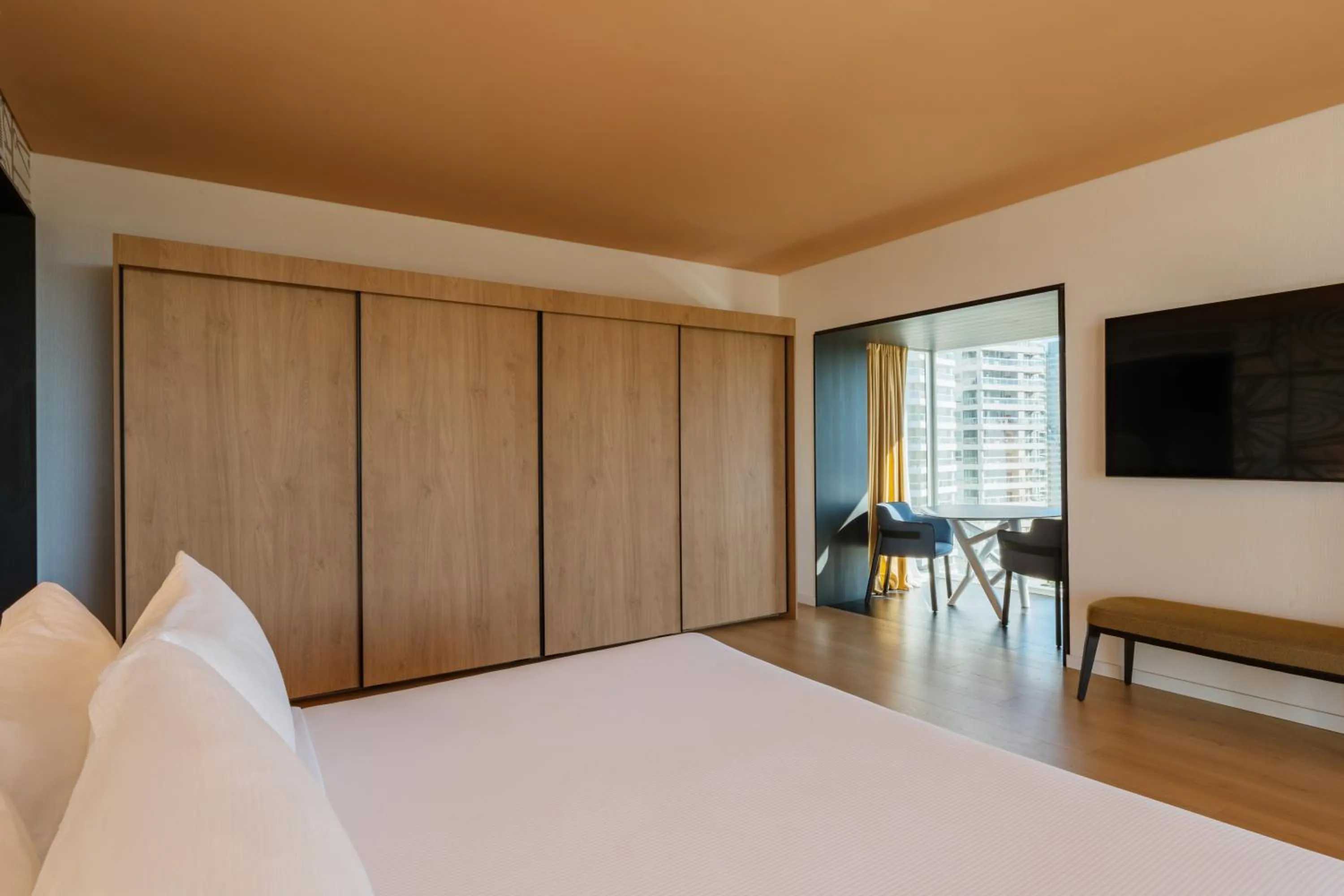 wardrobe, Bed in The Grand Hotel