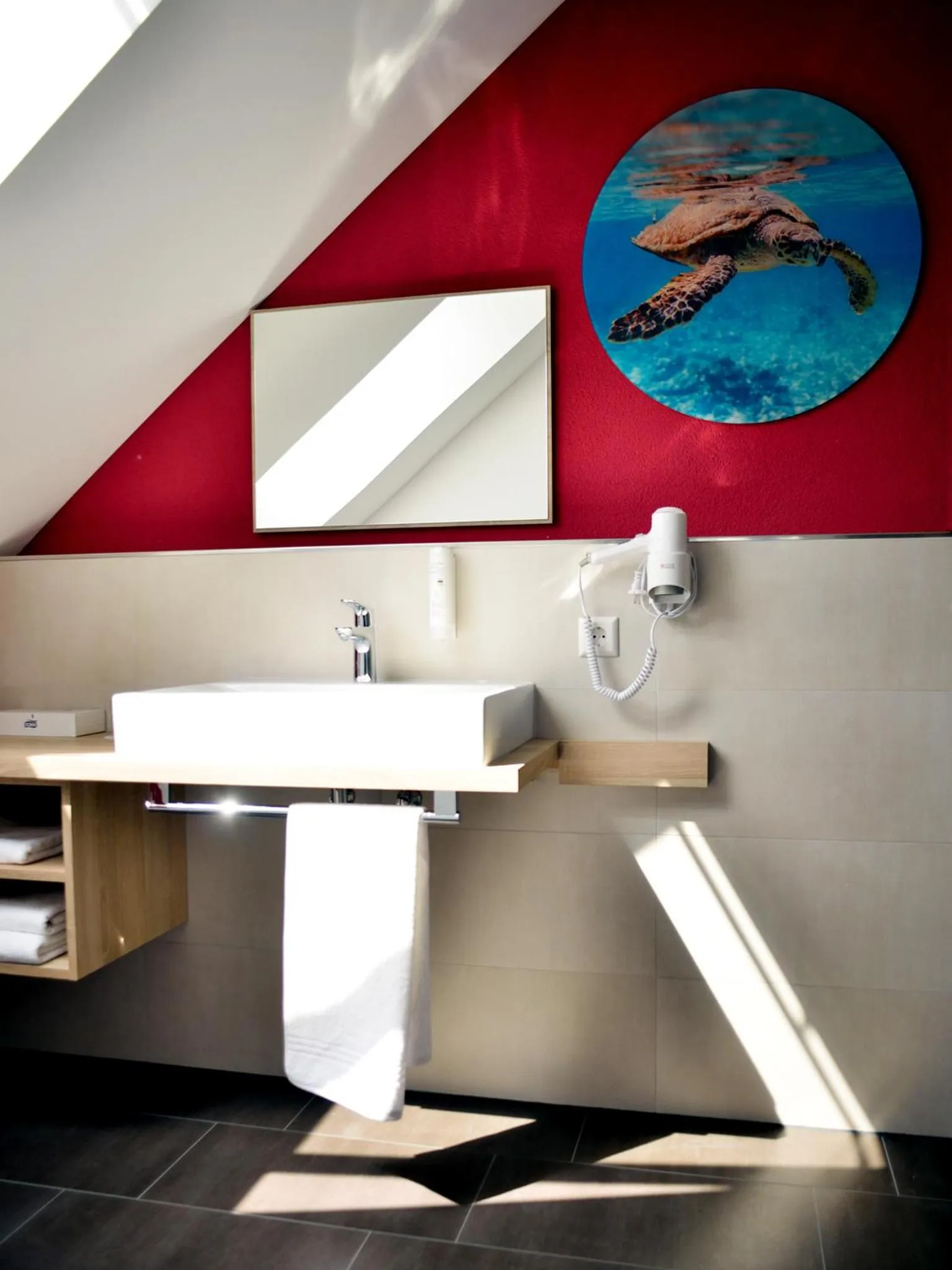 Bathroom in R & J Hotel