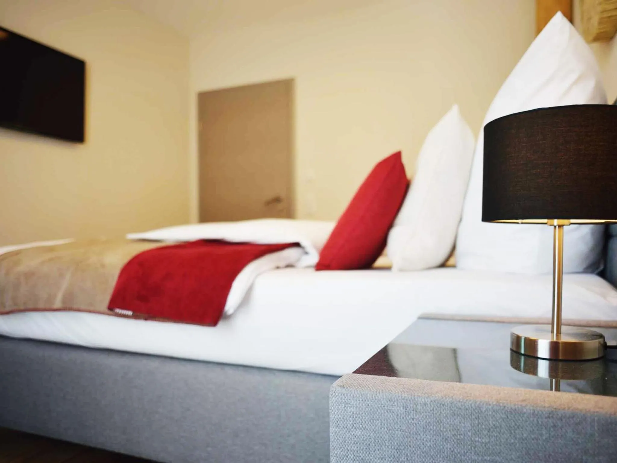 Bedroom, Bed in R & J Hotel