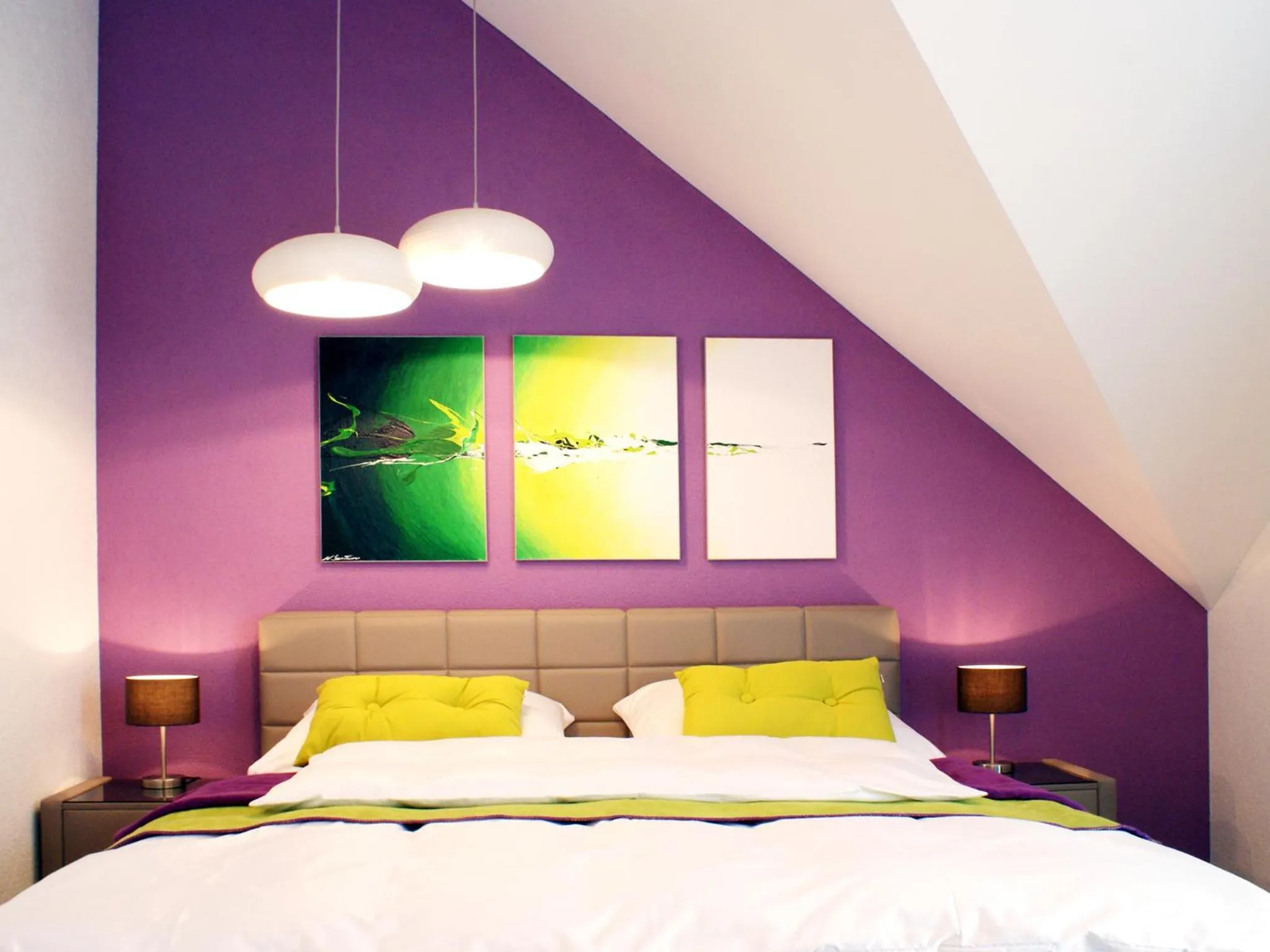 Bedroom, Bed in R & J Hotel