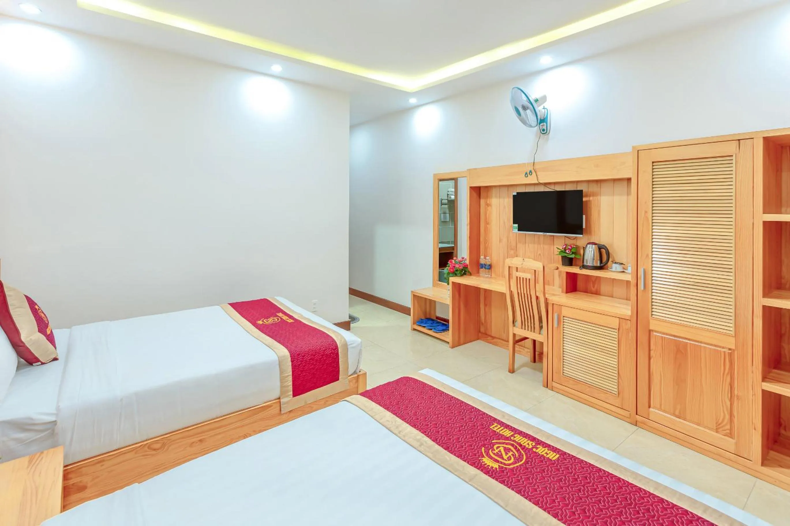 TV and multimedia, Bed in Ngọc Sang 1 Hotel