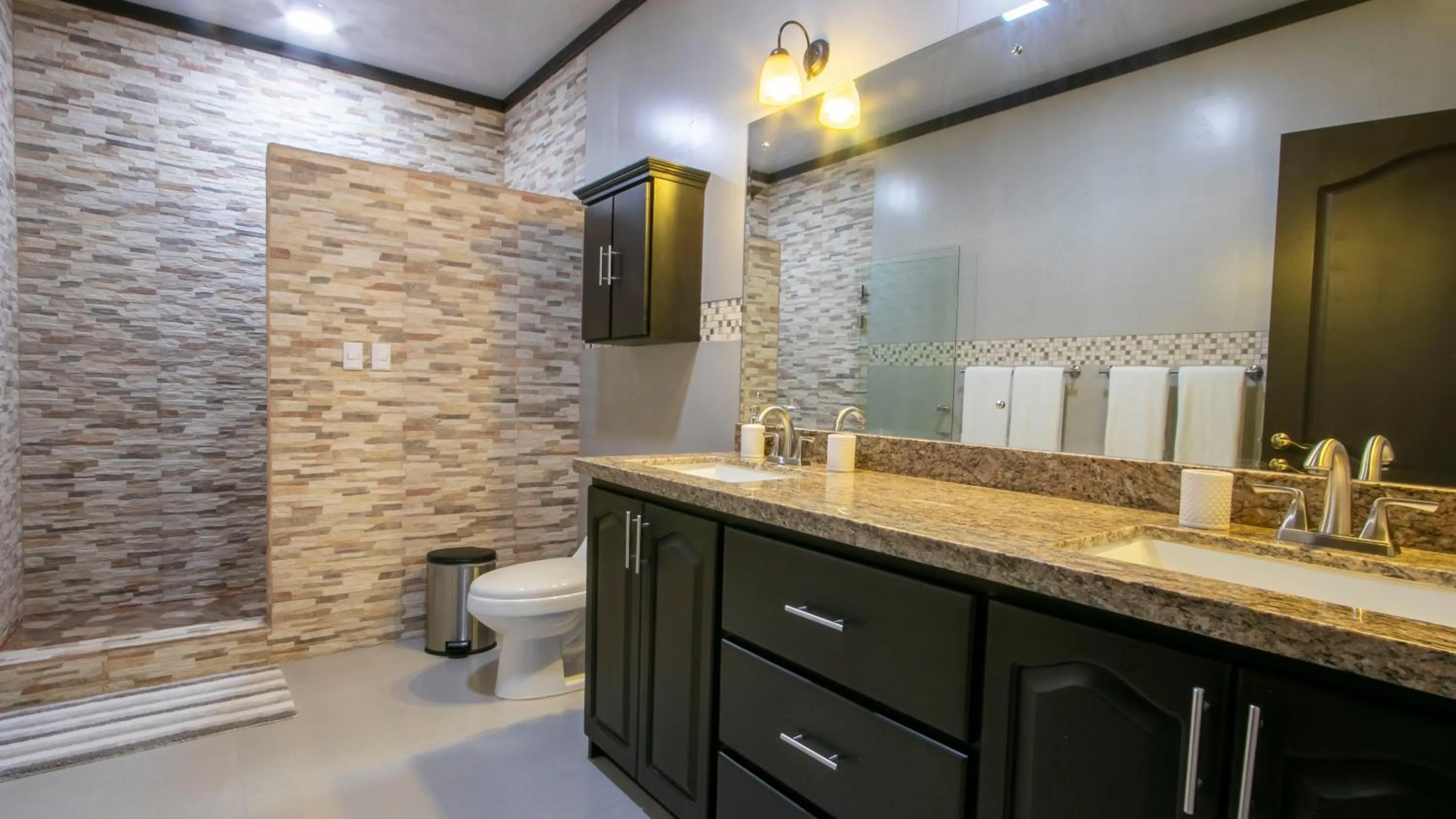 Bathroom in Serenity Hotel & Villas