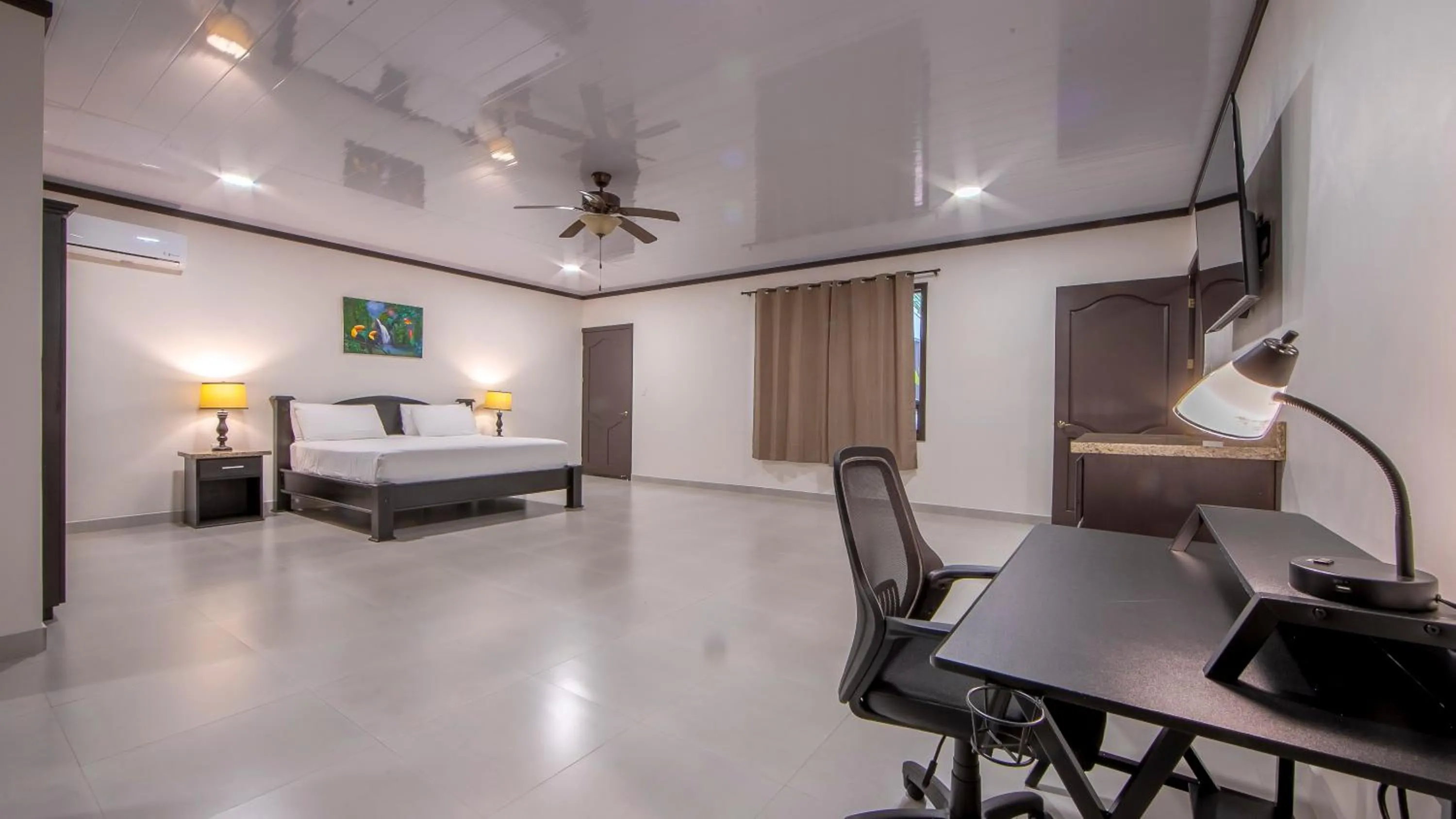 Bed in Serenity Hotel & Villas