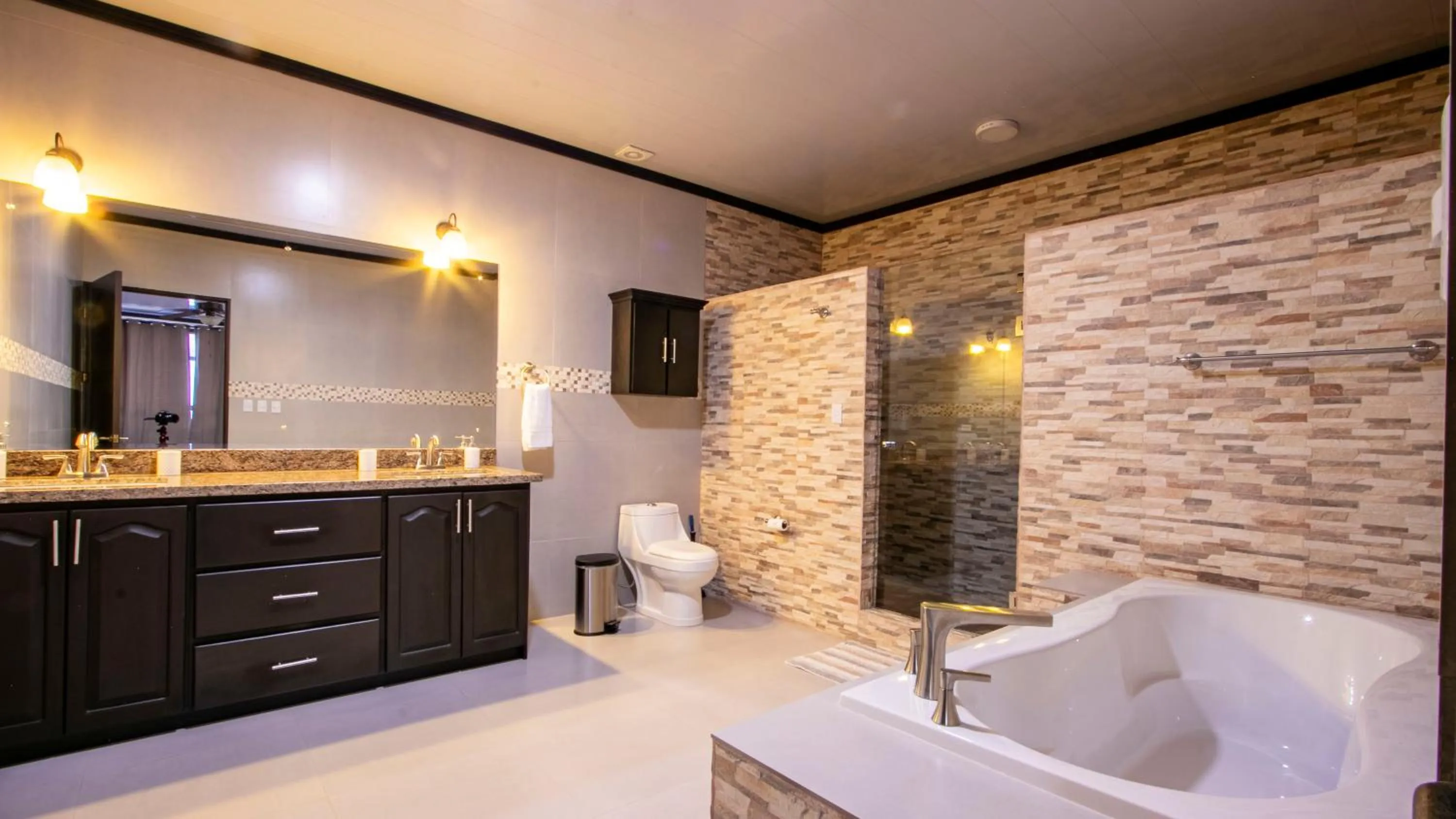 Bathroom in Serenity Hotel & Villas