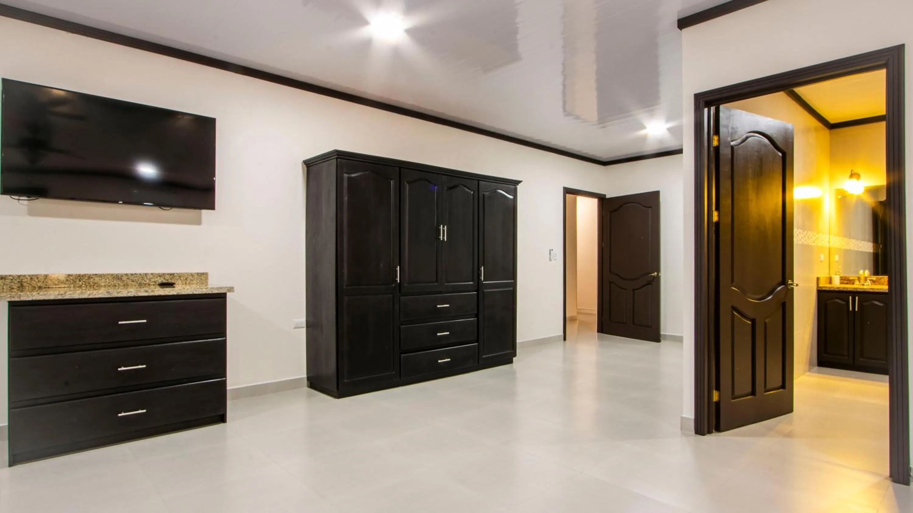 TV and multimedia in Serenity Hotel & Villas