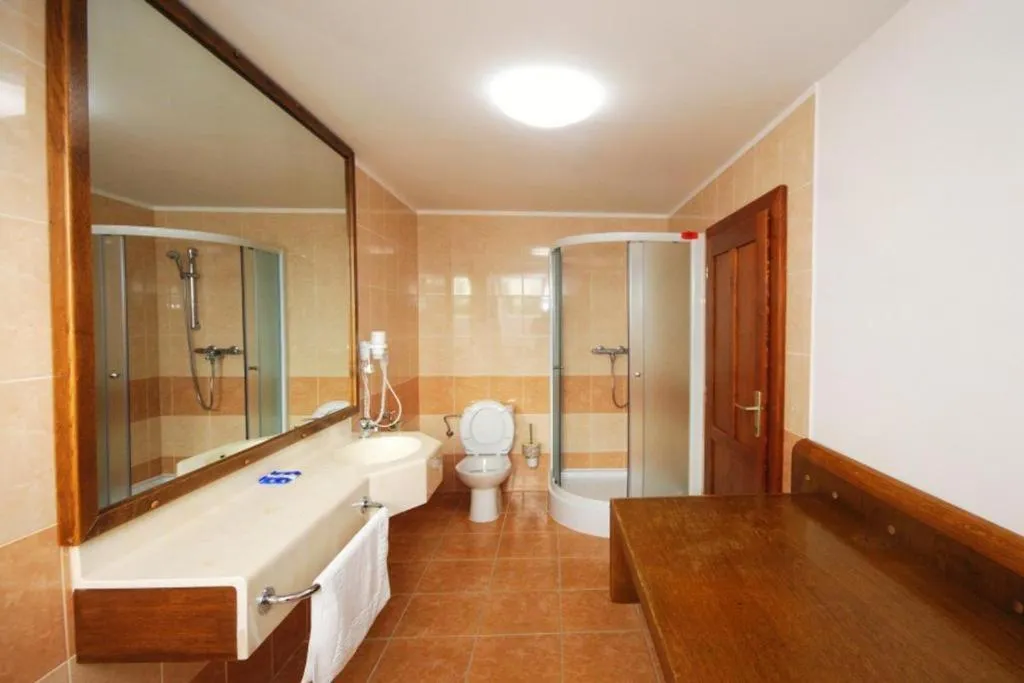 Hotel Restaurant Na Statku