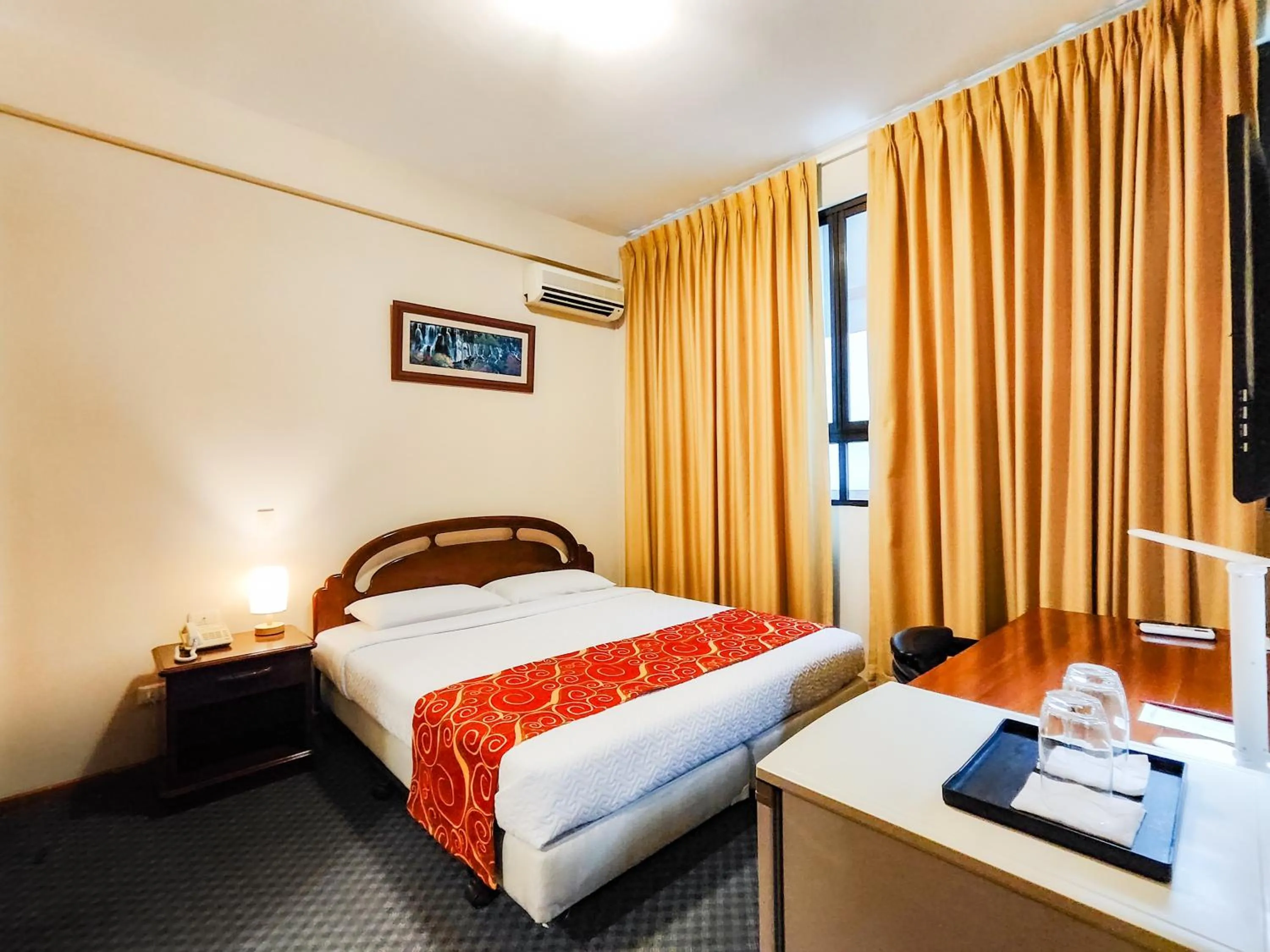 Photo of the whole room, Bed in Lido Hotel