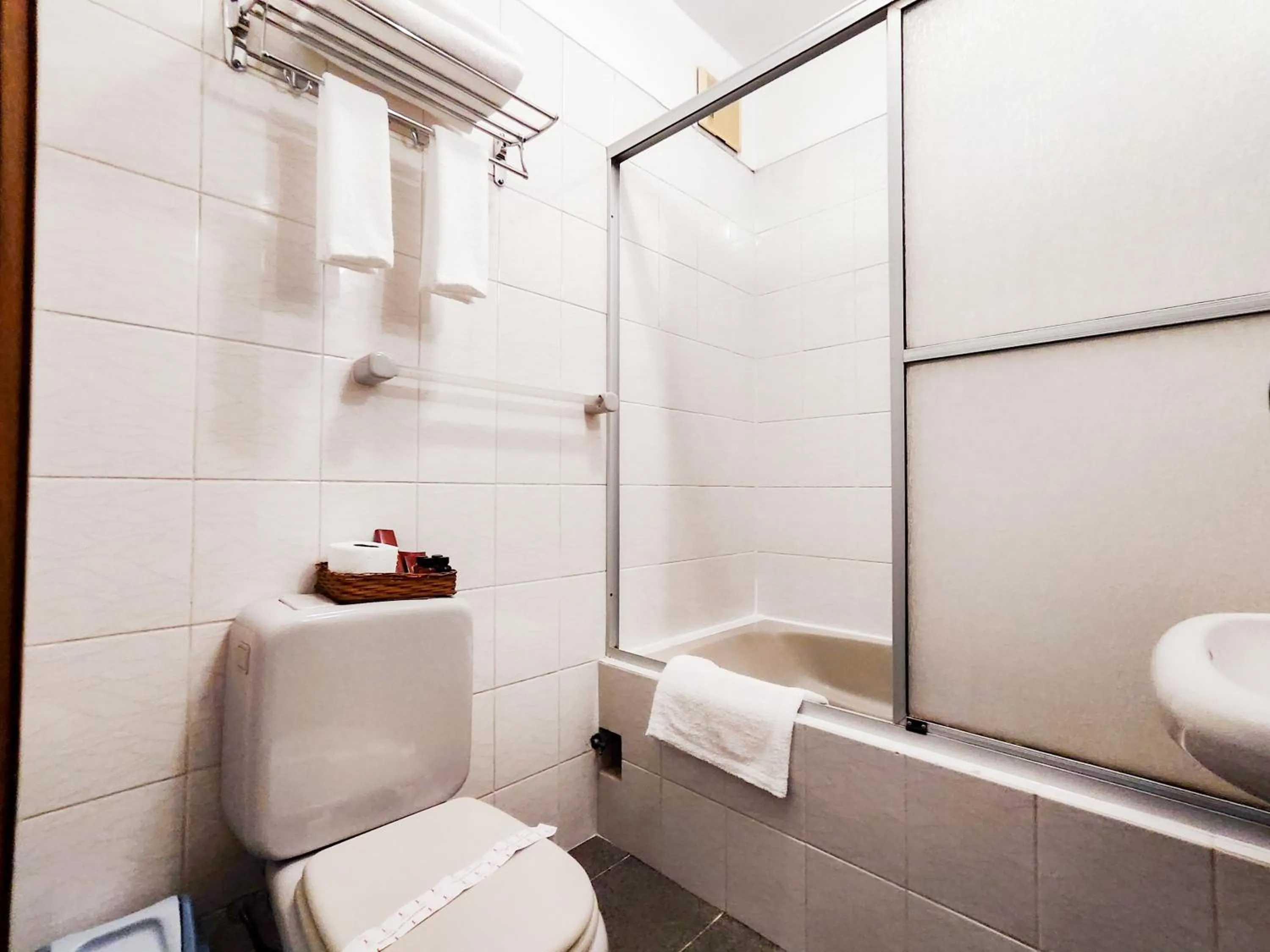 Bathroom in Lido Hotel