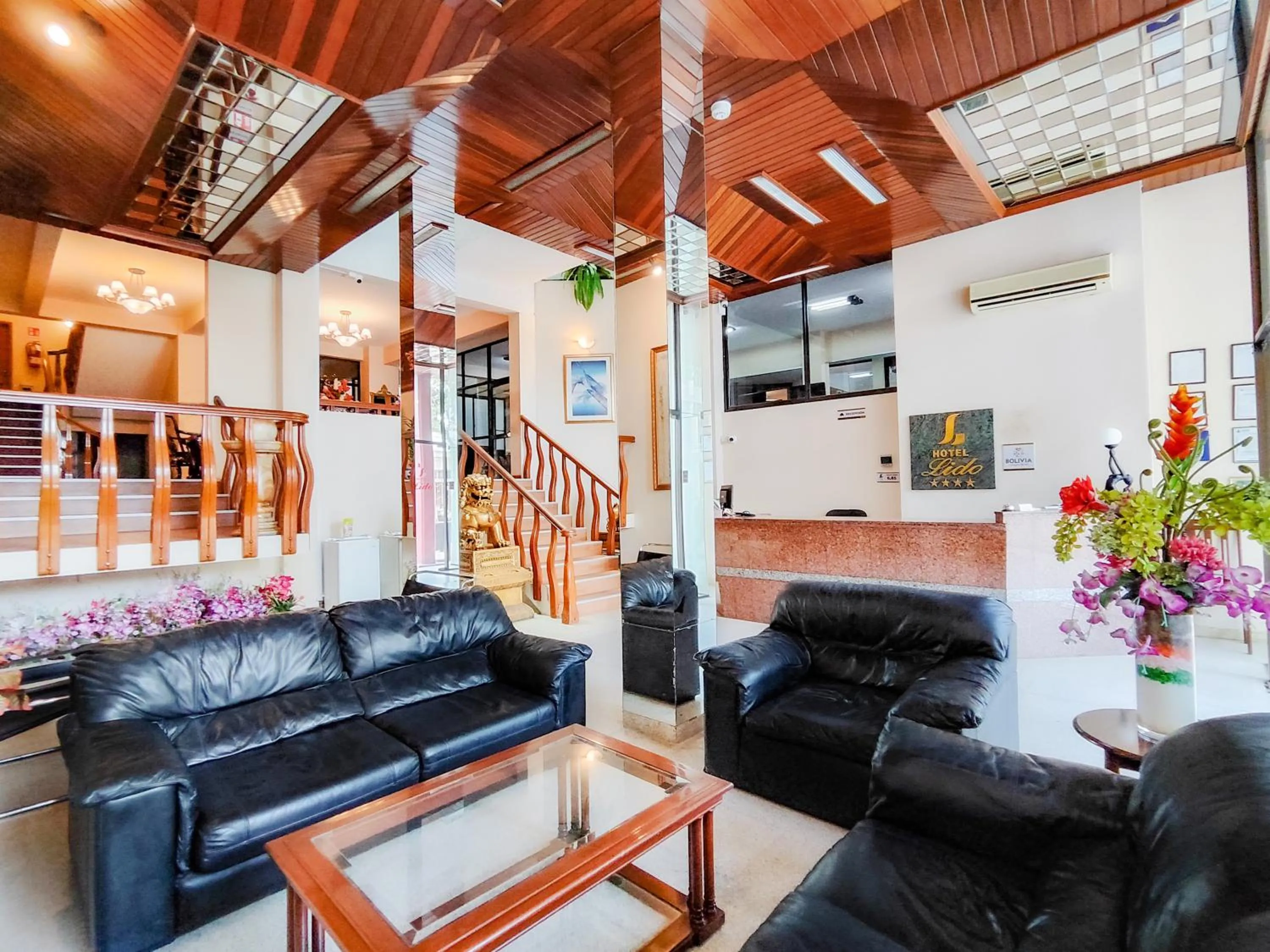 Lobby or reception in Lido Hotel