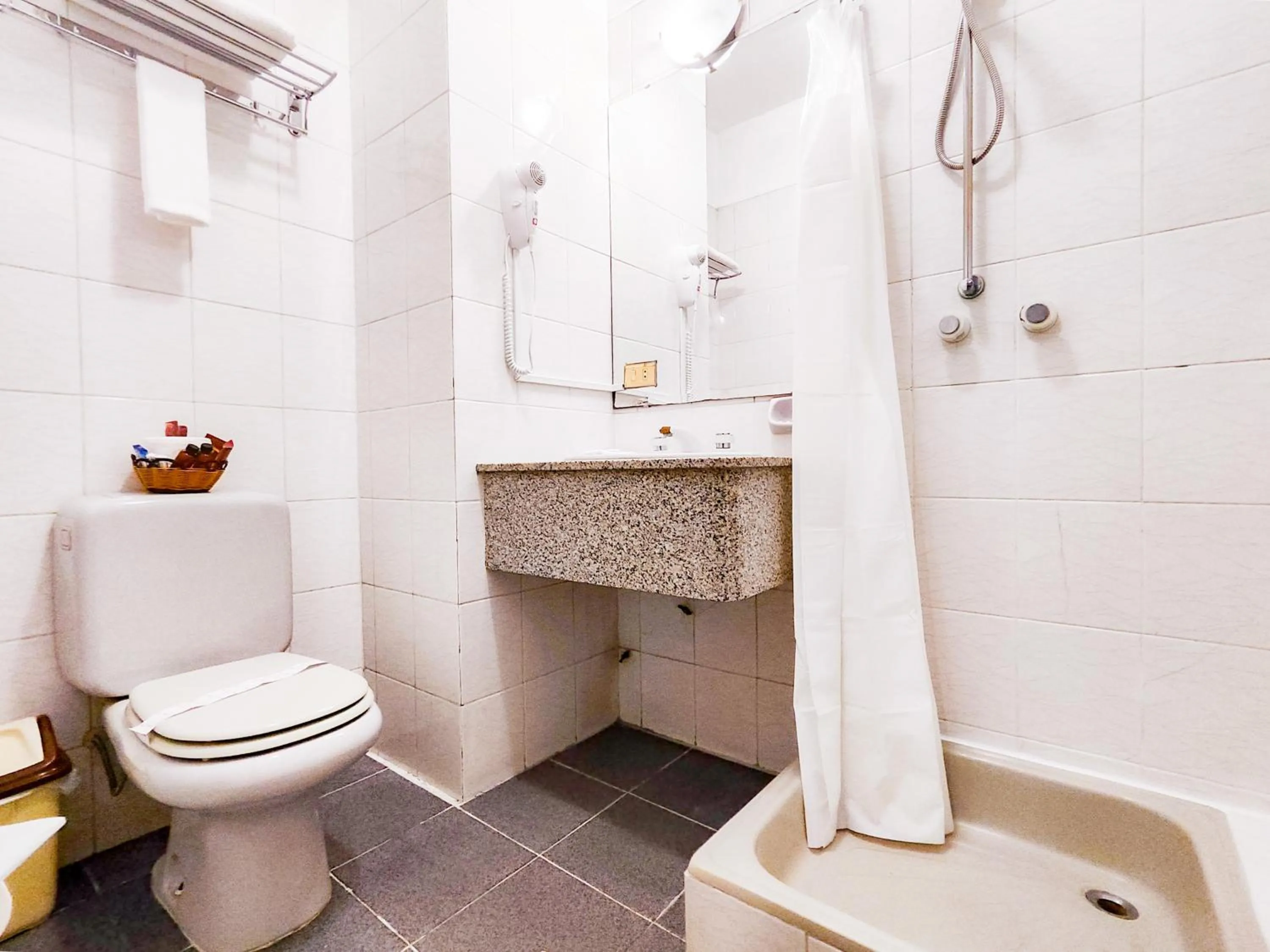 Bathroom in Lido Hotel