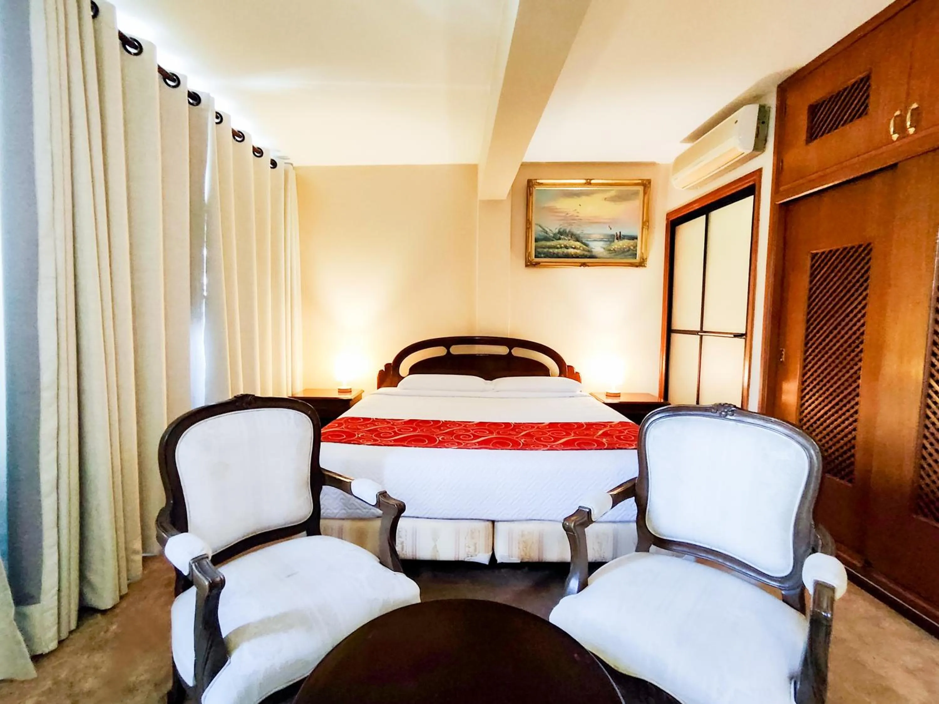 Living room, Bed in Lido Hotel