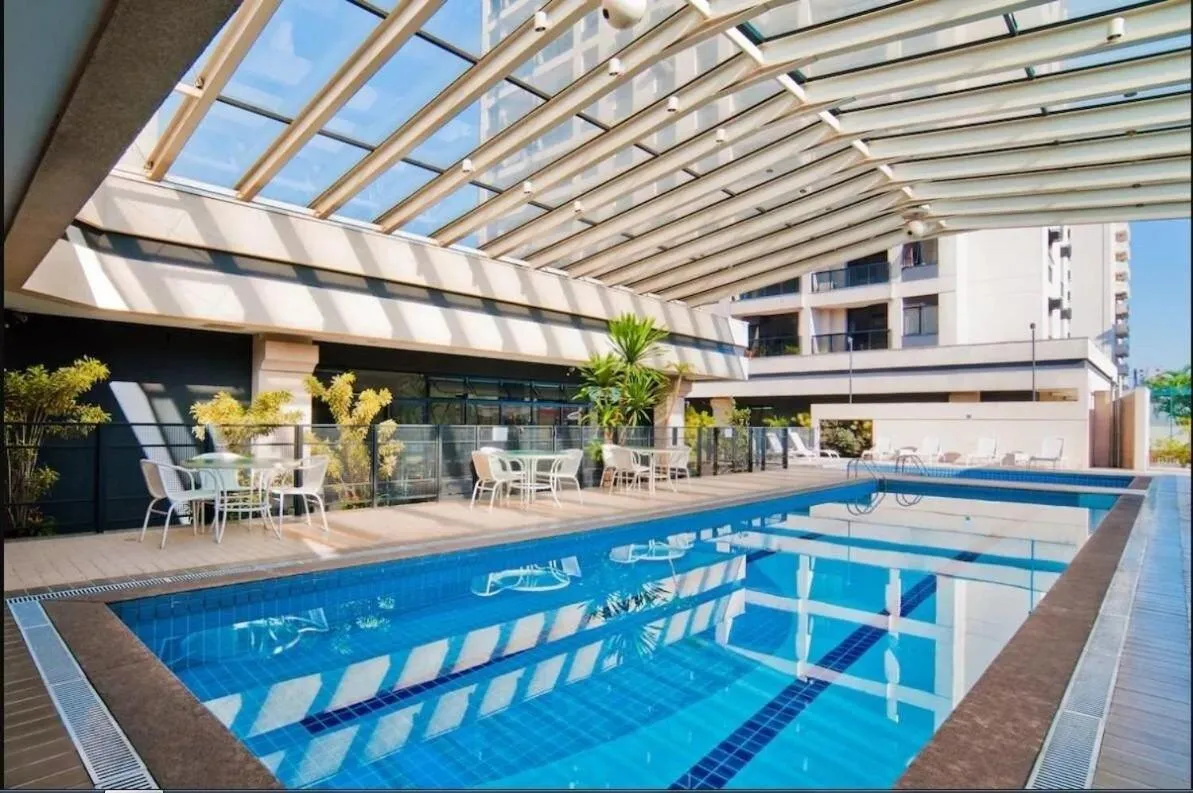 Swimming pool in LFlats no Hotel Aeroporto Congonhas