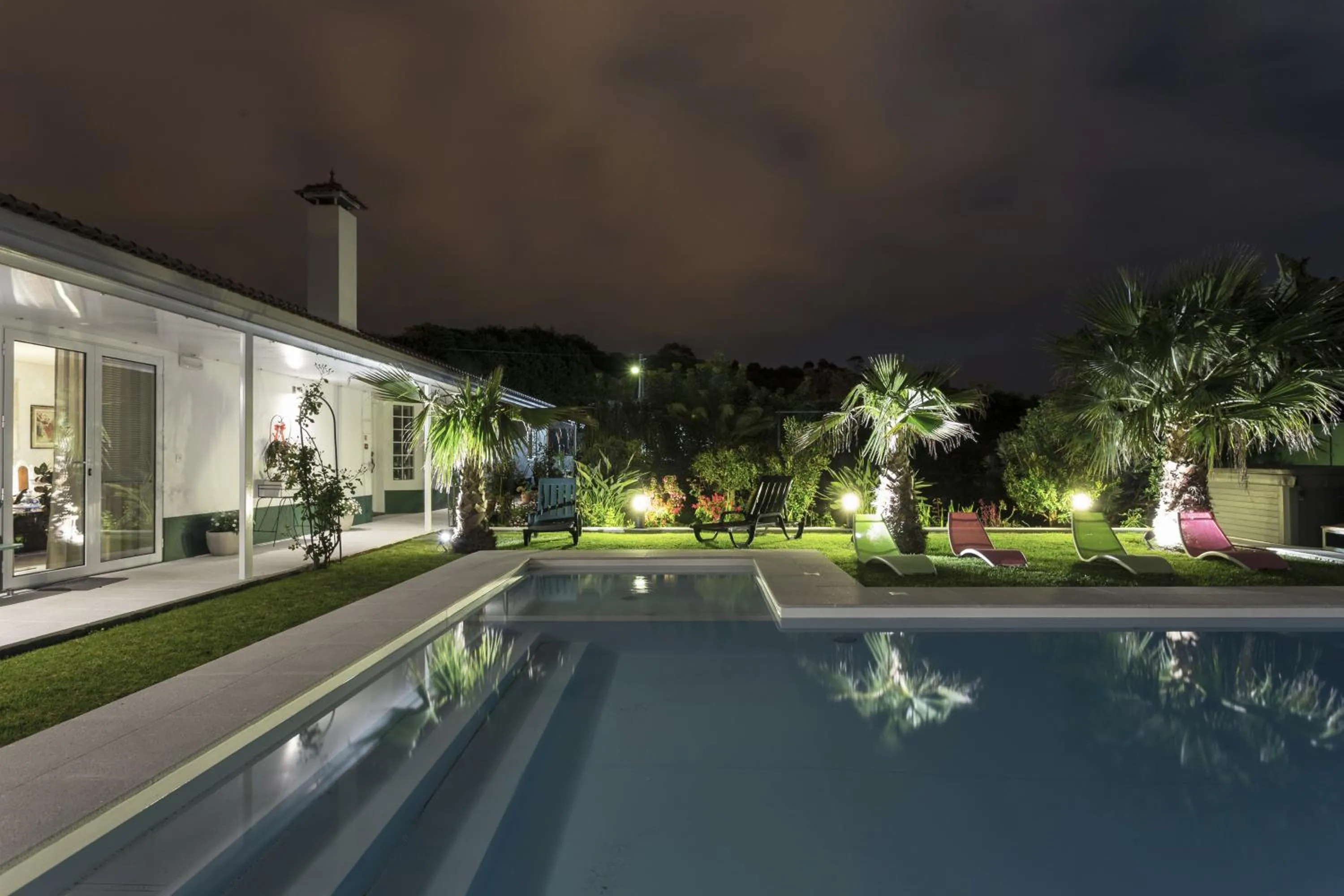 Property building in Quinta de Santa Bárbara Casas Turisticas
