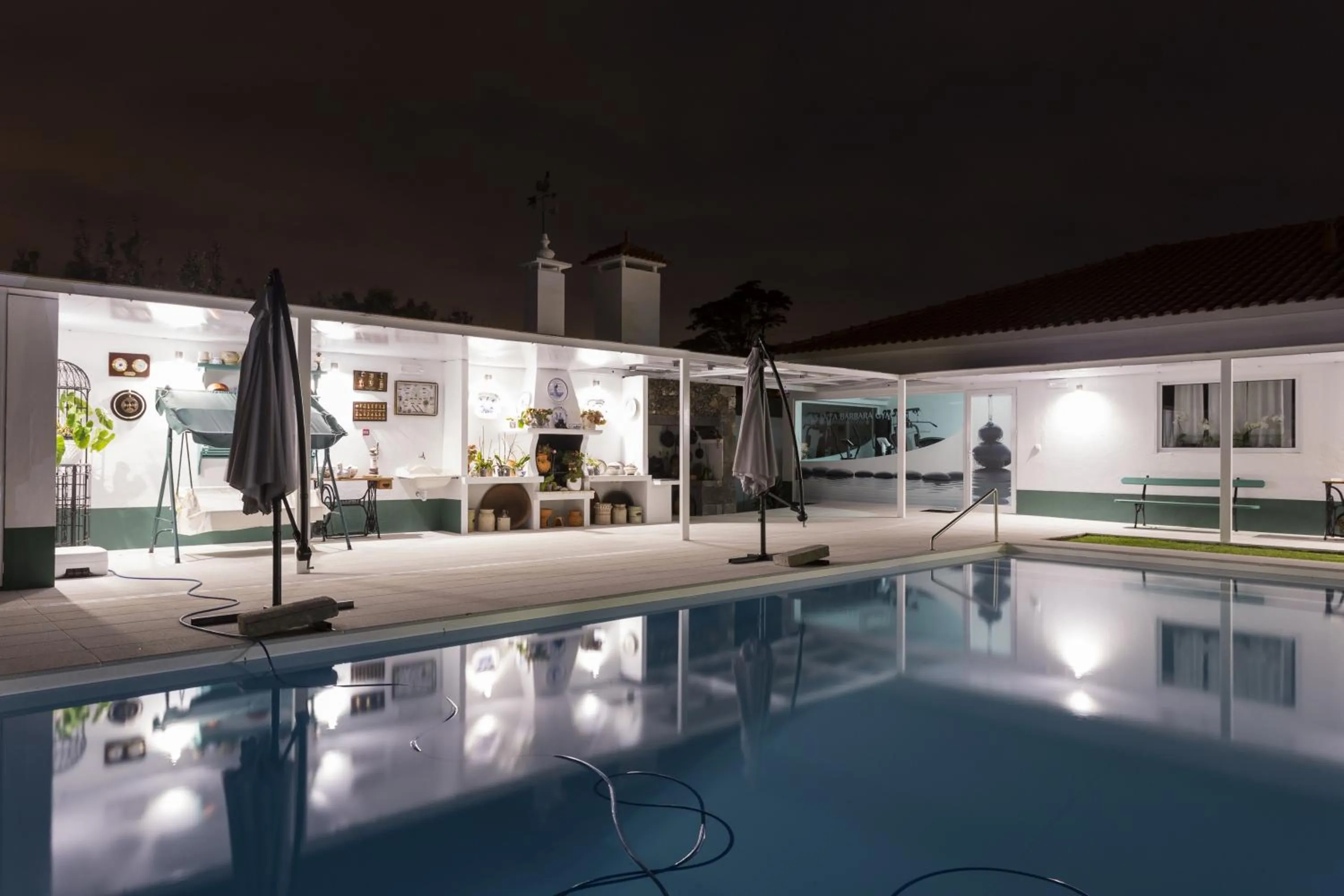 Night in Quinta de Santa Bárbara Casas Turisticas