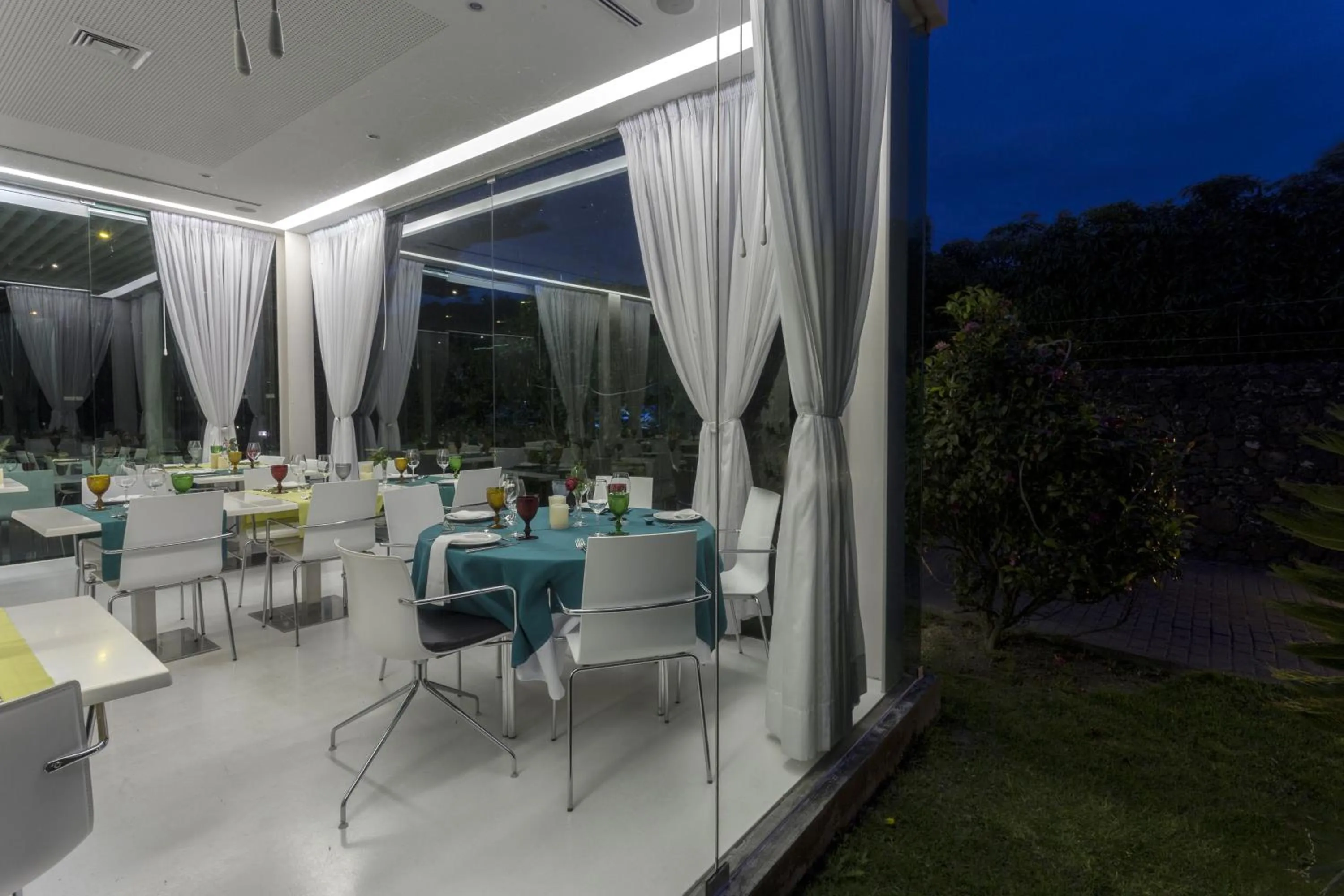 Restaurant/places to eat in Quinta de Santa Bárbara Casas Turisticas