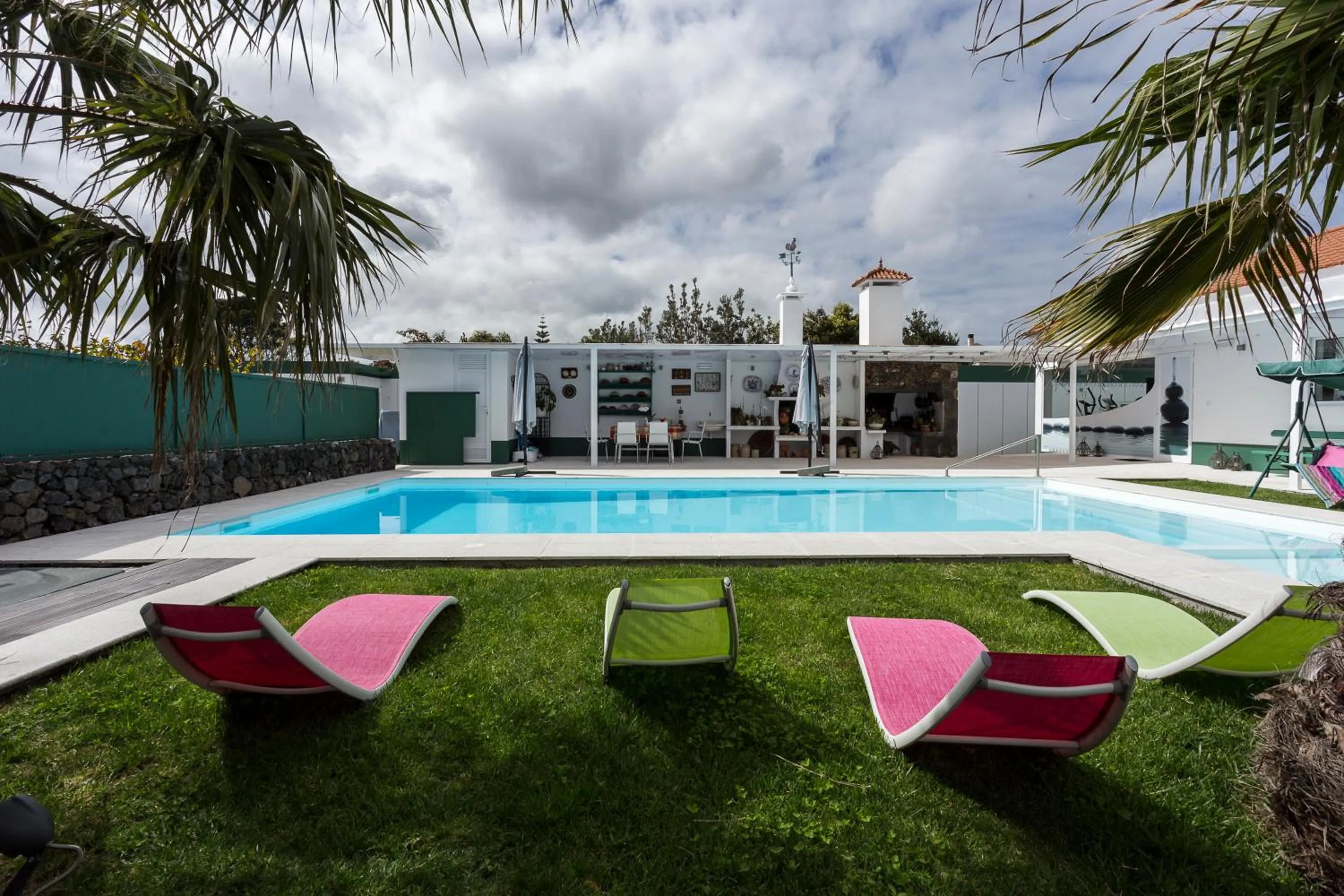 Hot Tub in Quinta de Santa Bárbara Casas Turisticas