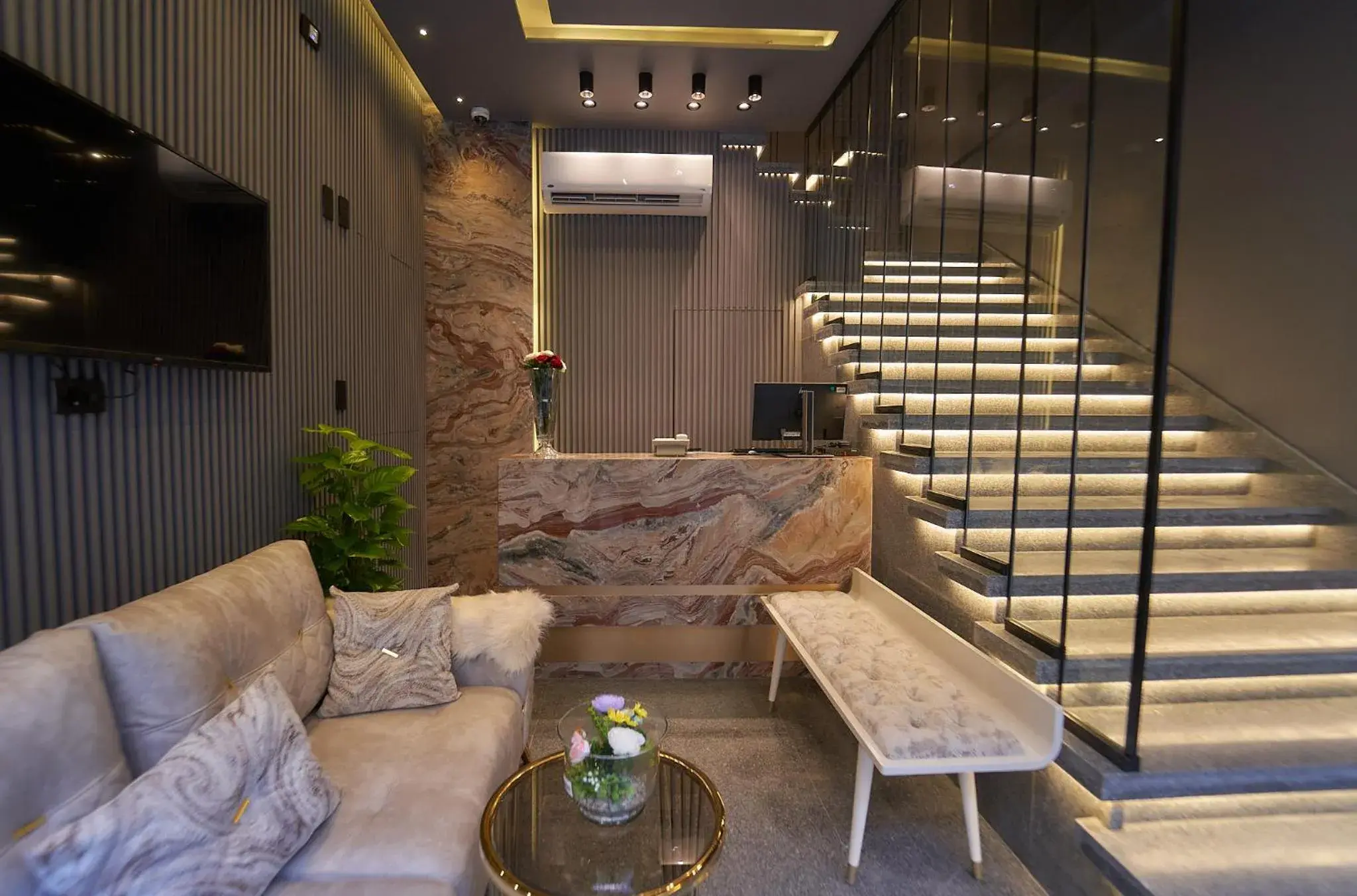 Lobby or reception in Gold's Pyramids Hotel Lobby or reception in Gold's Pyramids Hotel