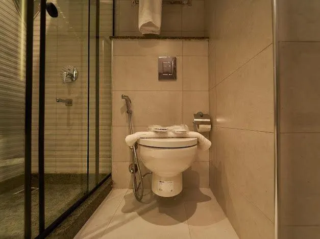 Shower in Gold's Pyramids Hotel