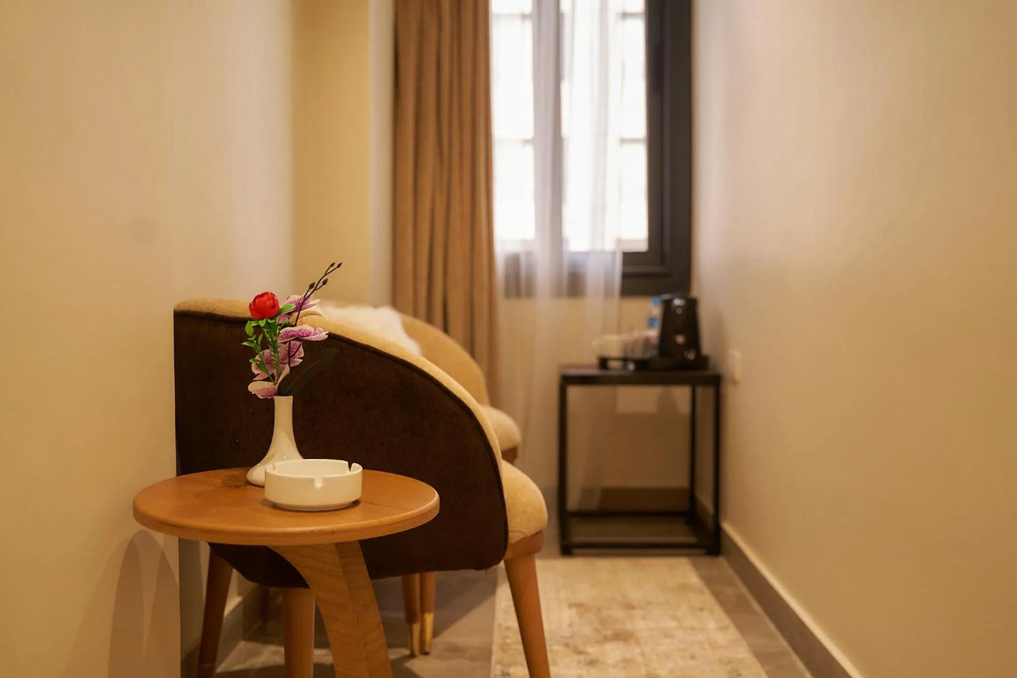 Seating area in Gold's Pyramids Hotel