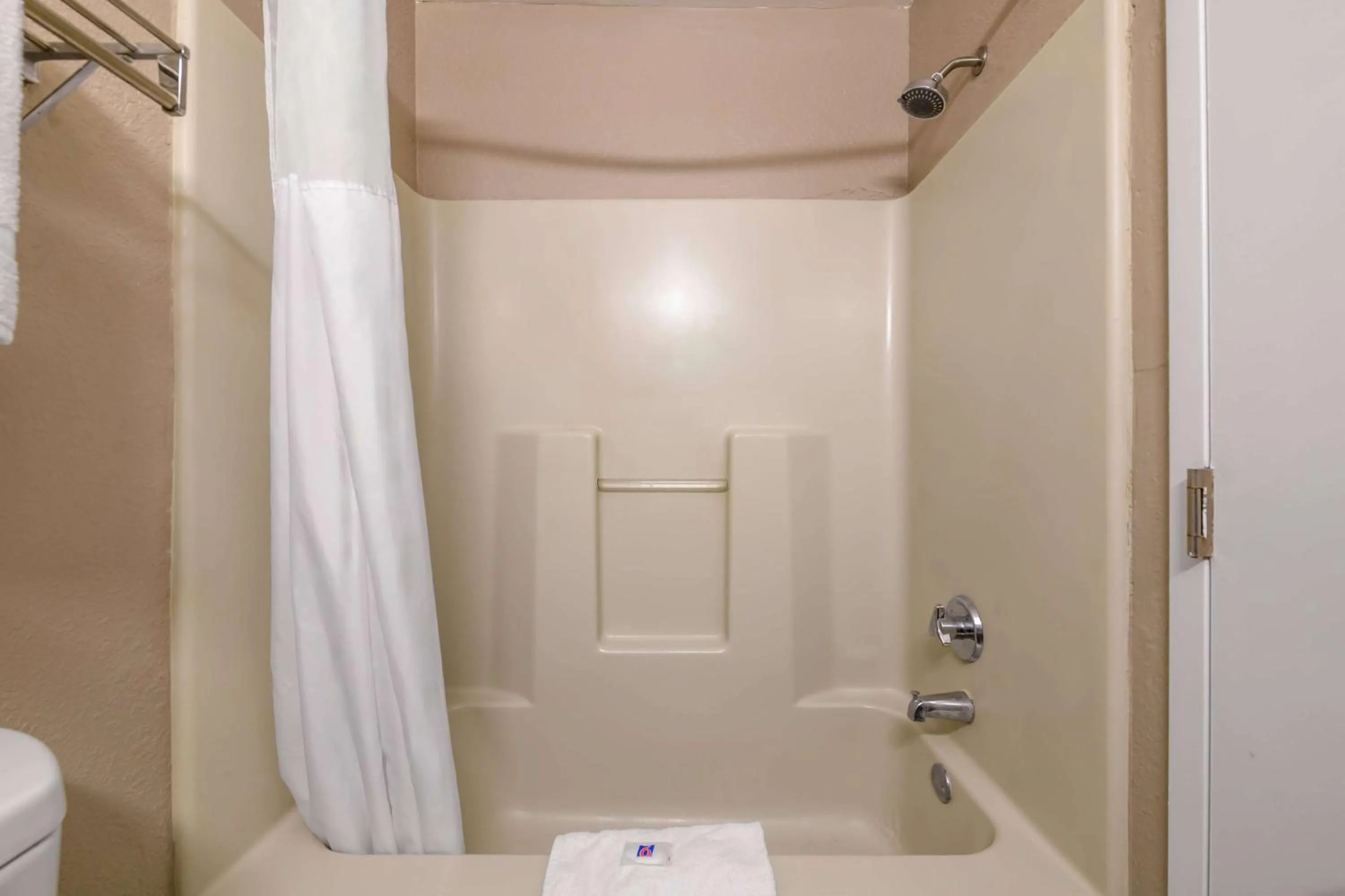 Bathroom in Studio 6 Columbus GA Columbus Airport