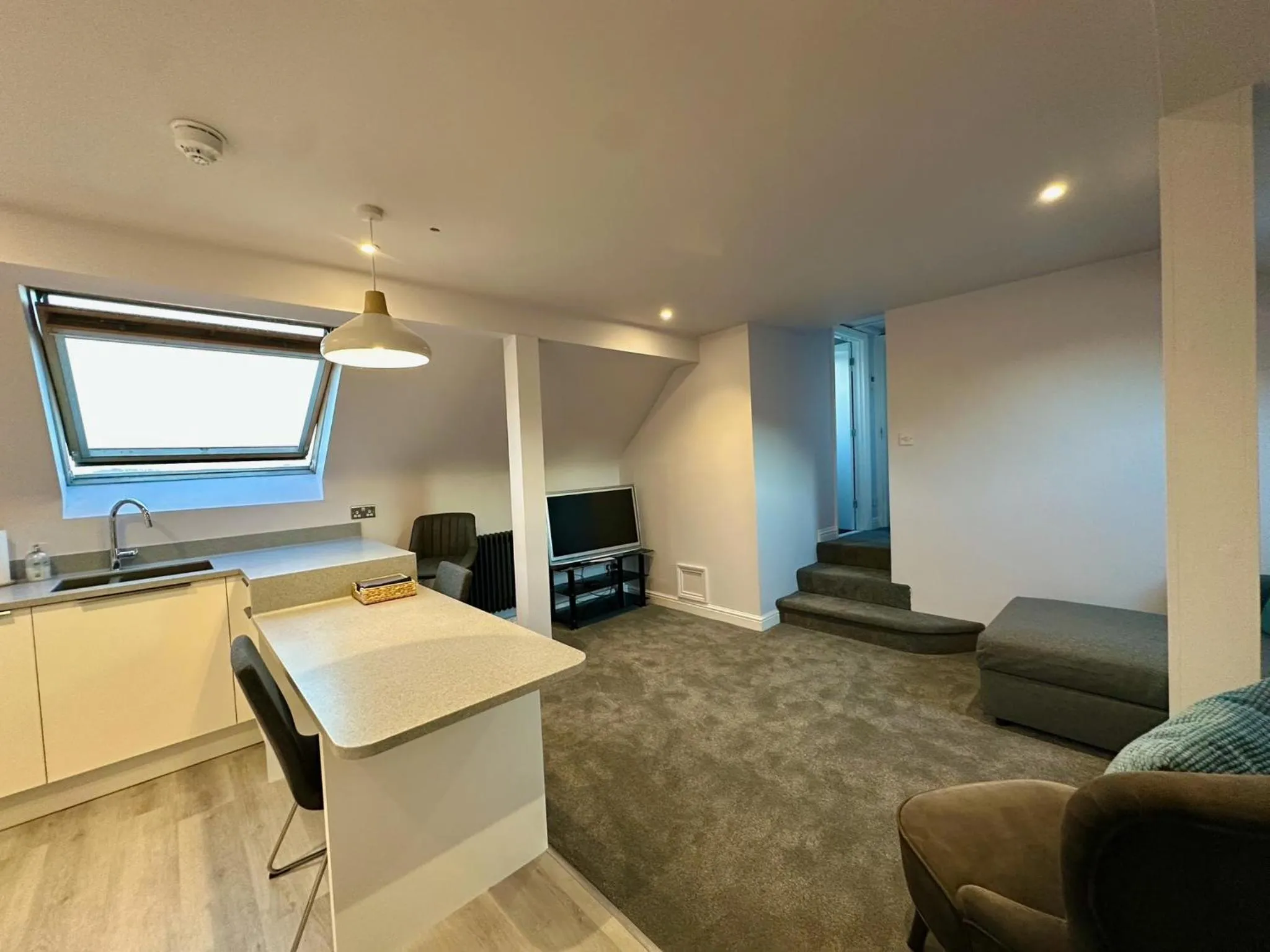 Photo of the whole room in Pound Corner