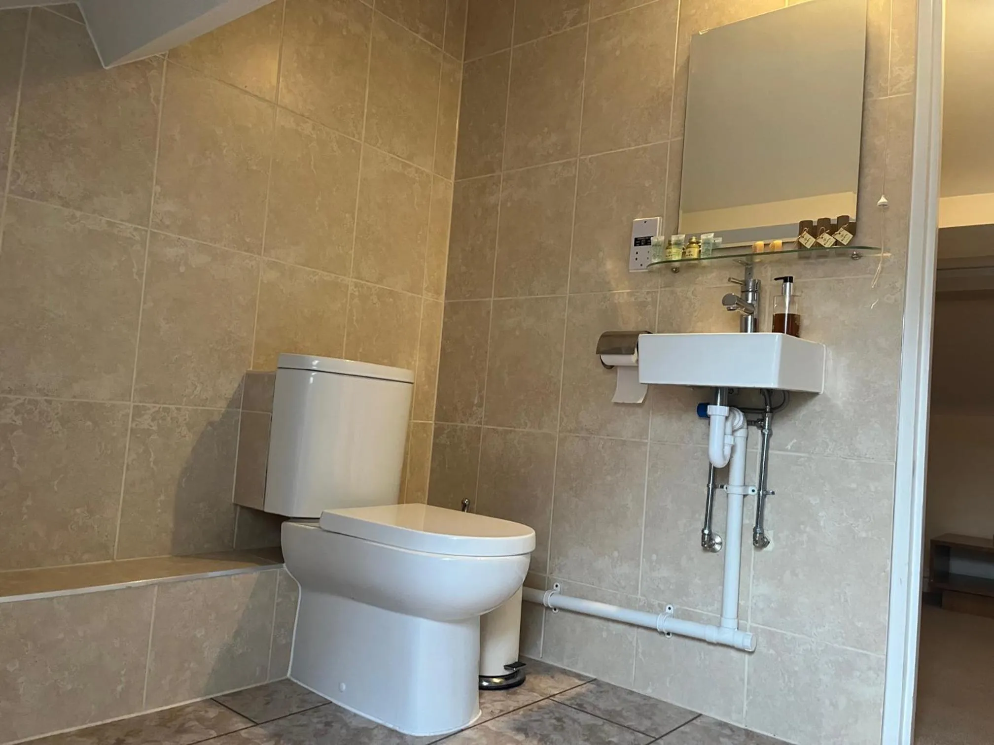 Bathroom in The Lion Hotel