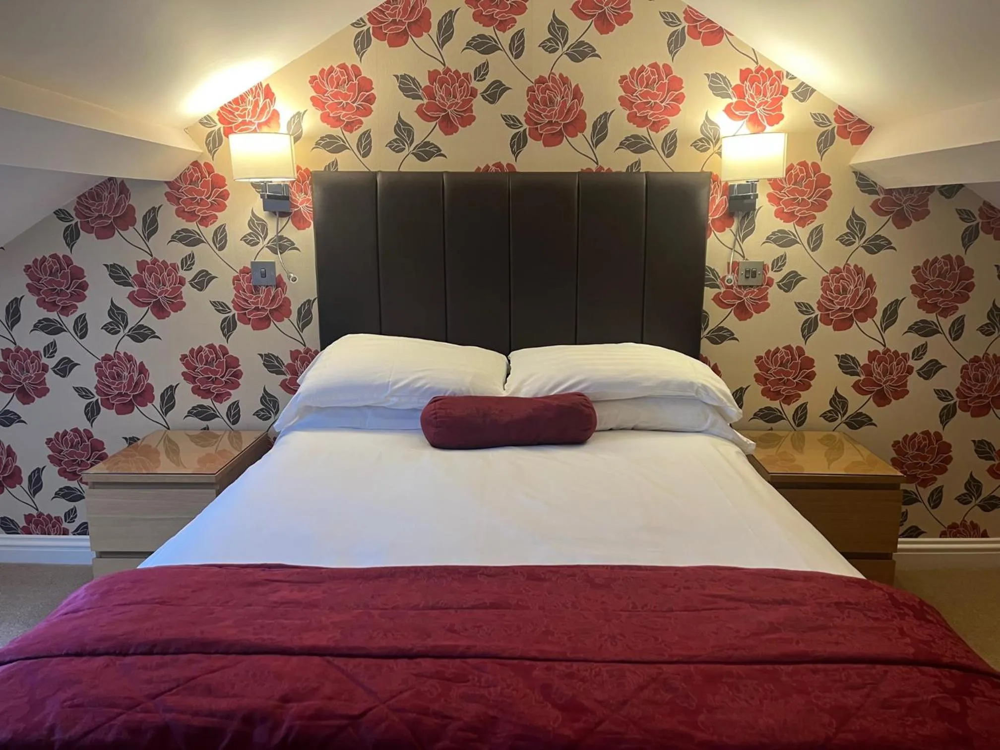 Bedroom, Bed in The Lion Hotel